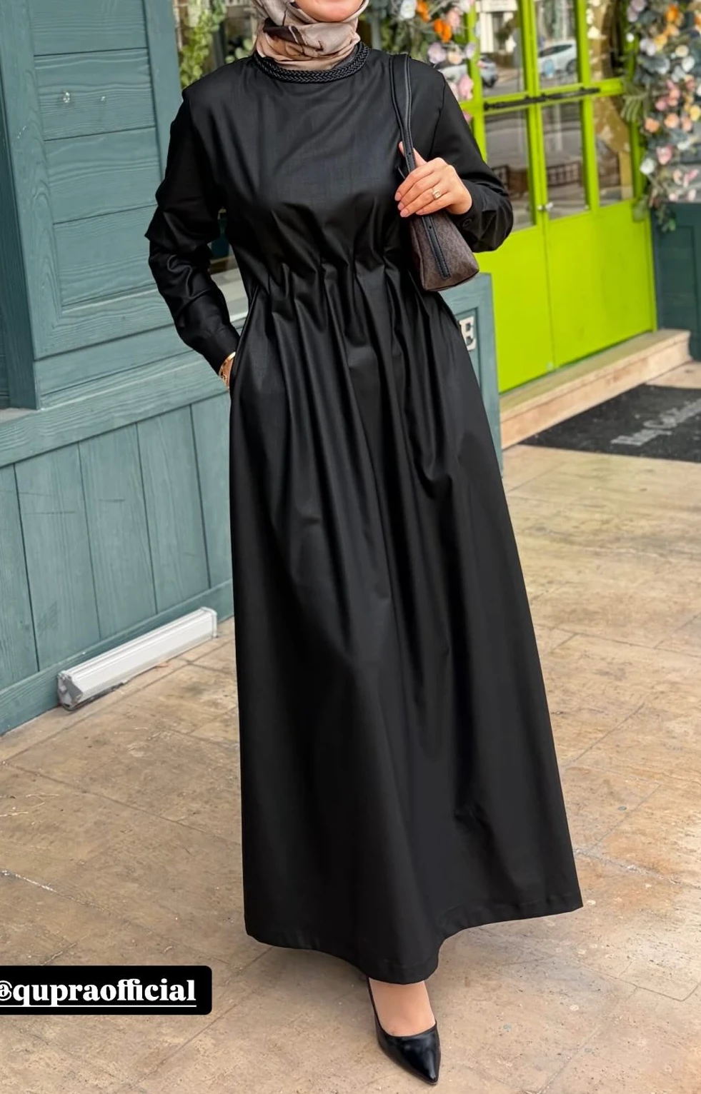 Beli Lastik Detaylı Elbise