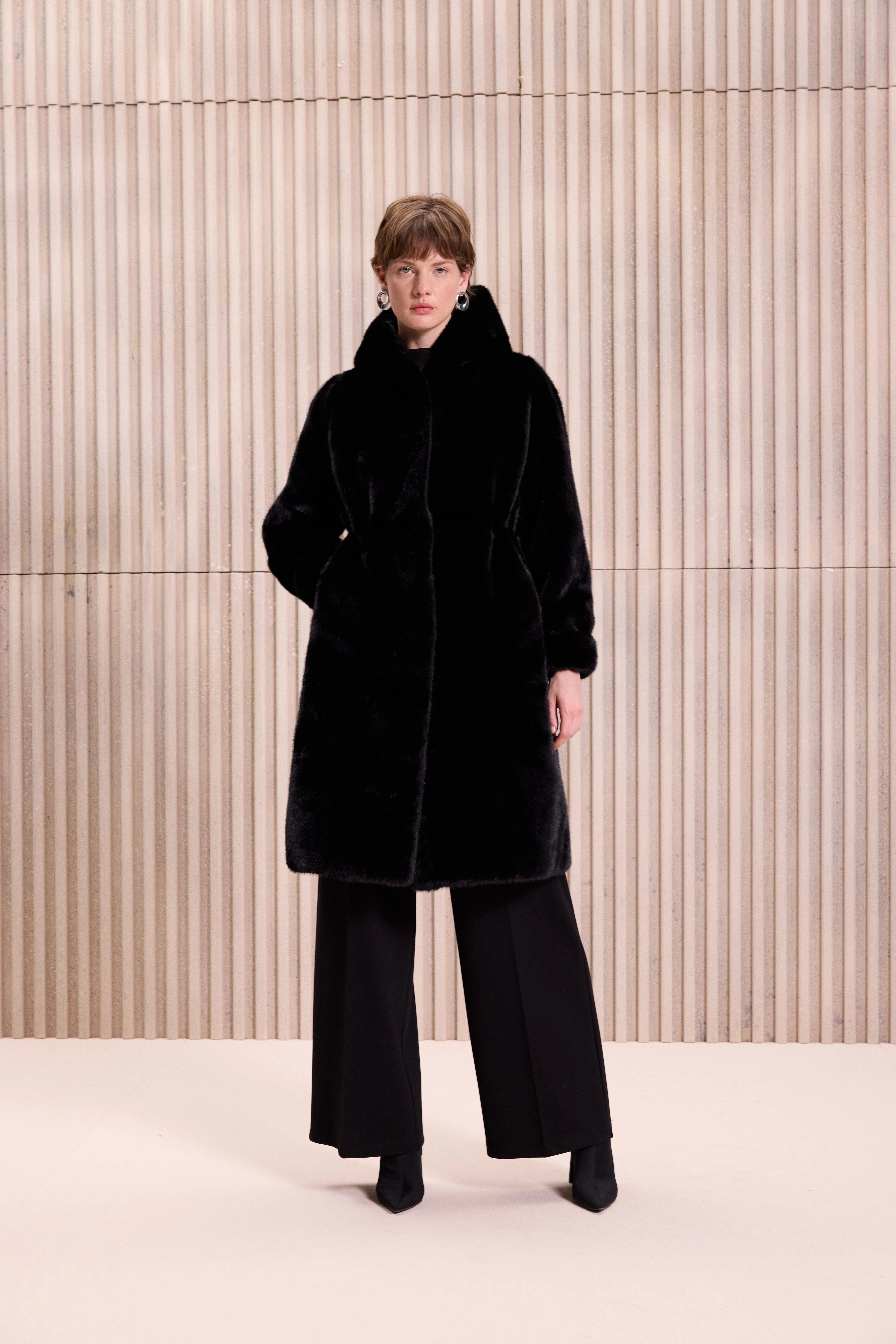 Suni Kürk Siyah Kaban