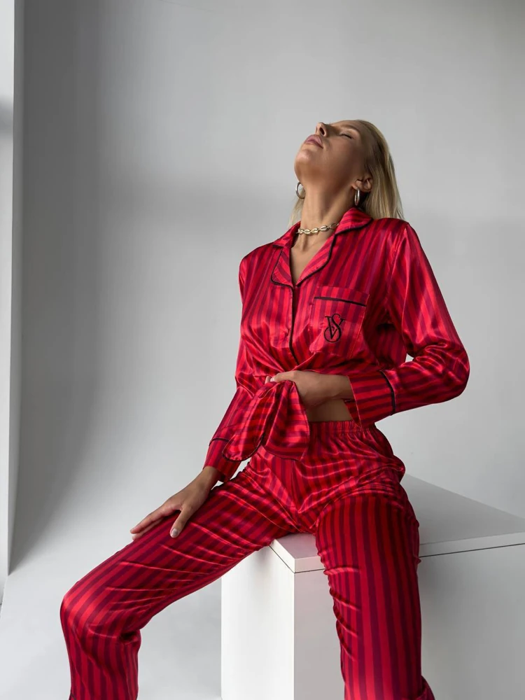 Özel Seri Kırmızı Saten Pijama Takımı