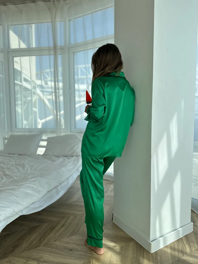 Özel Seri Yeşil Saten Pijama Takımı