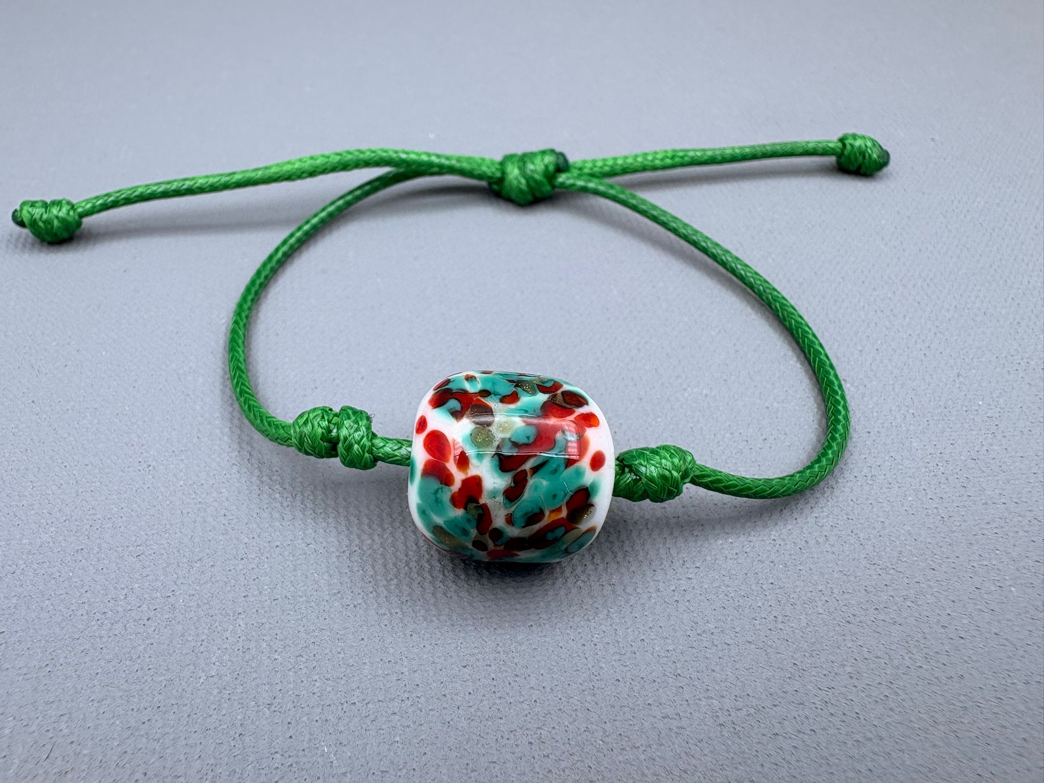 Yeşil Yaldızlı Yılbaşı Tekli Murano Cam Bileklik 