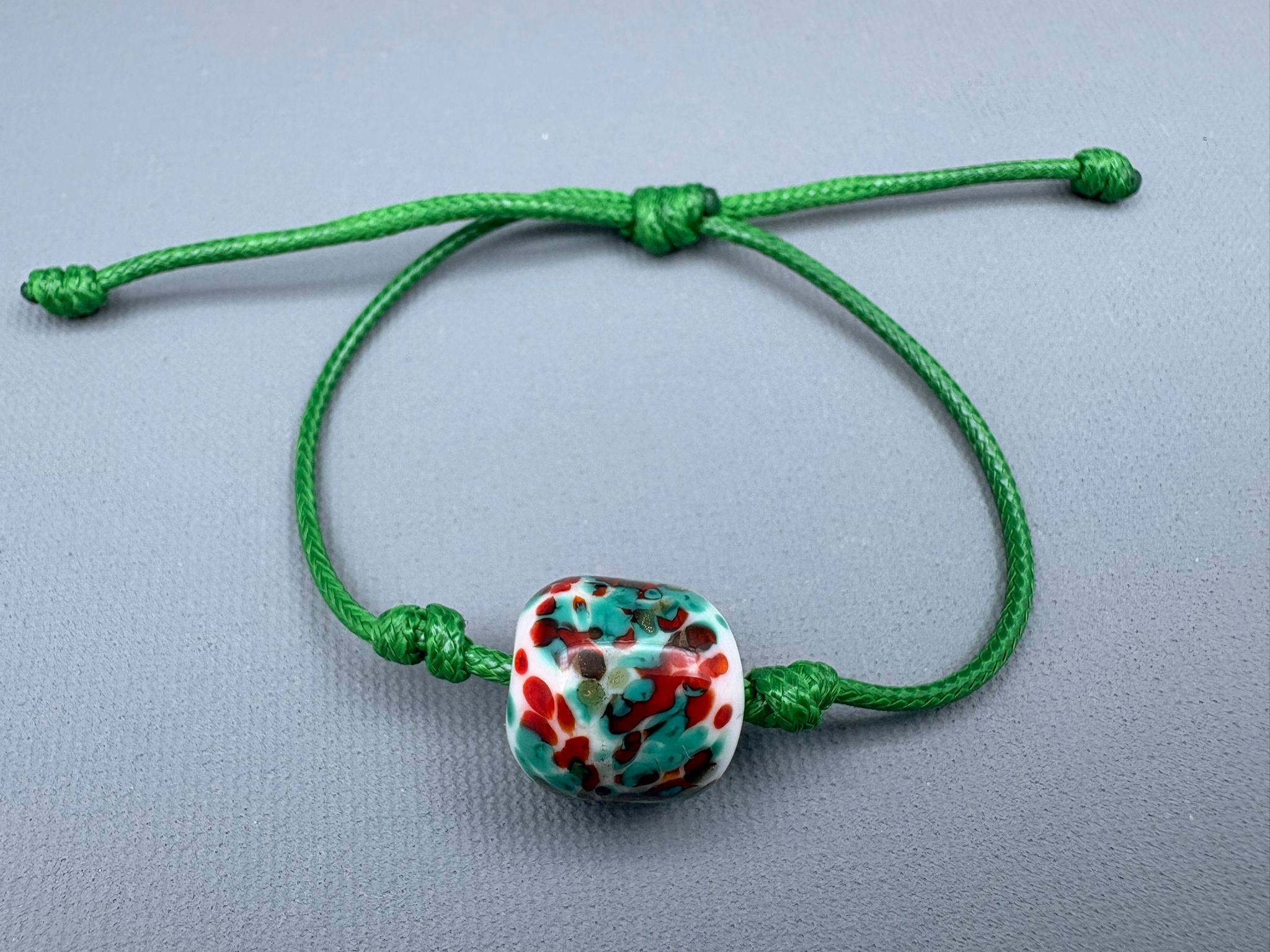 Yeşil Yaldızlı Yılbaşı Tekli Murano Cam Bileklik 