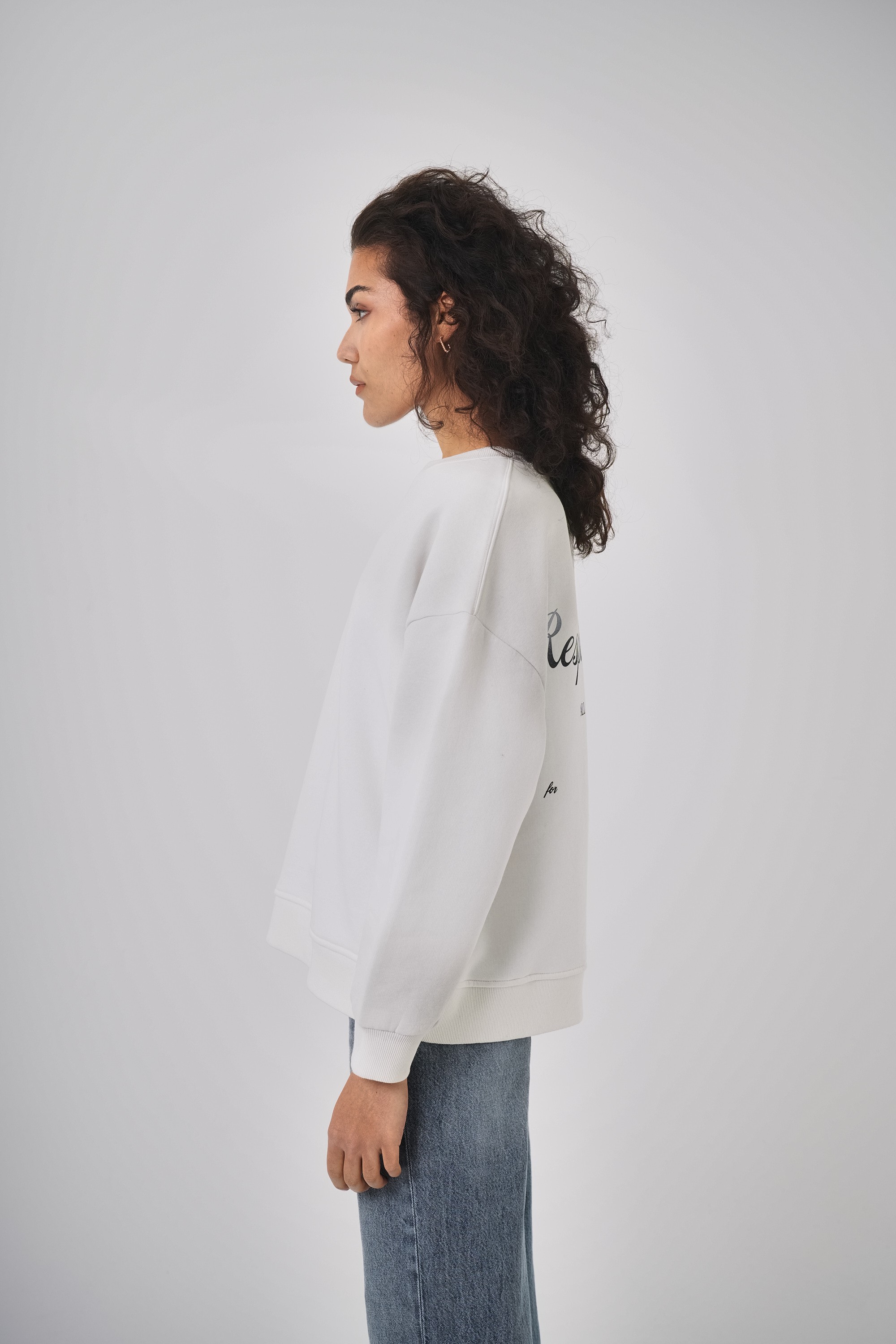 Kadın Oversize Respire Present Yazılı Sweatshirt - Ekru