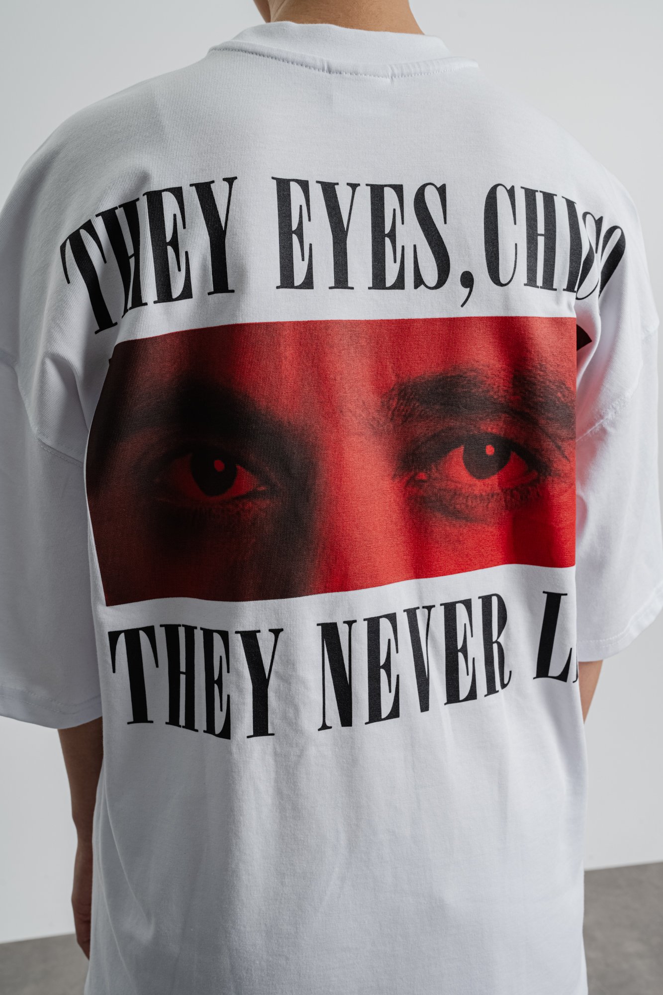 Respire They Eyes Chico They Never Lie Baskılı Oversize T-Shirt - Beyaz