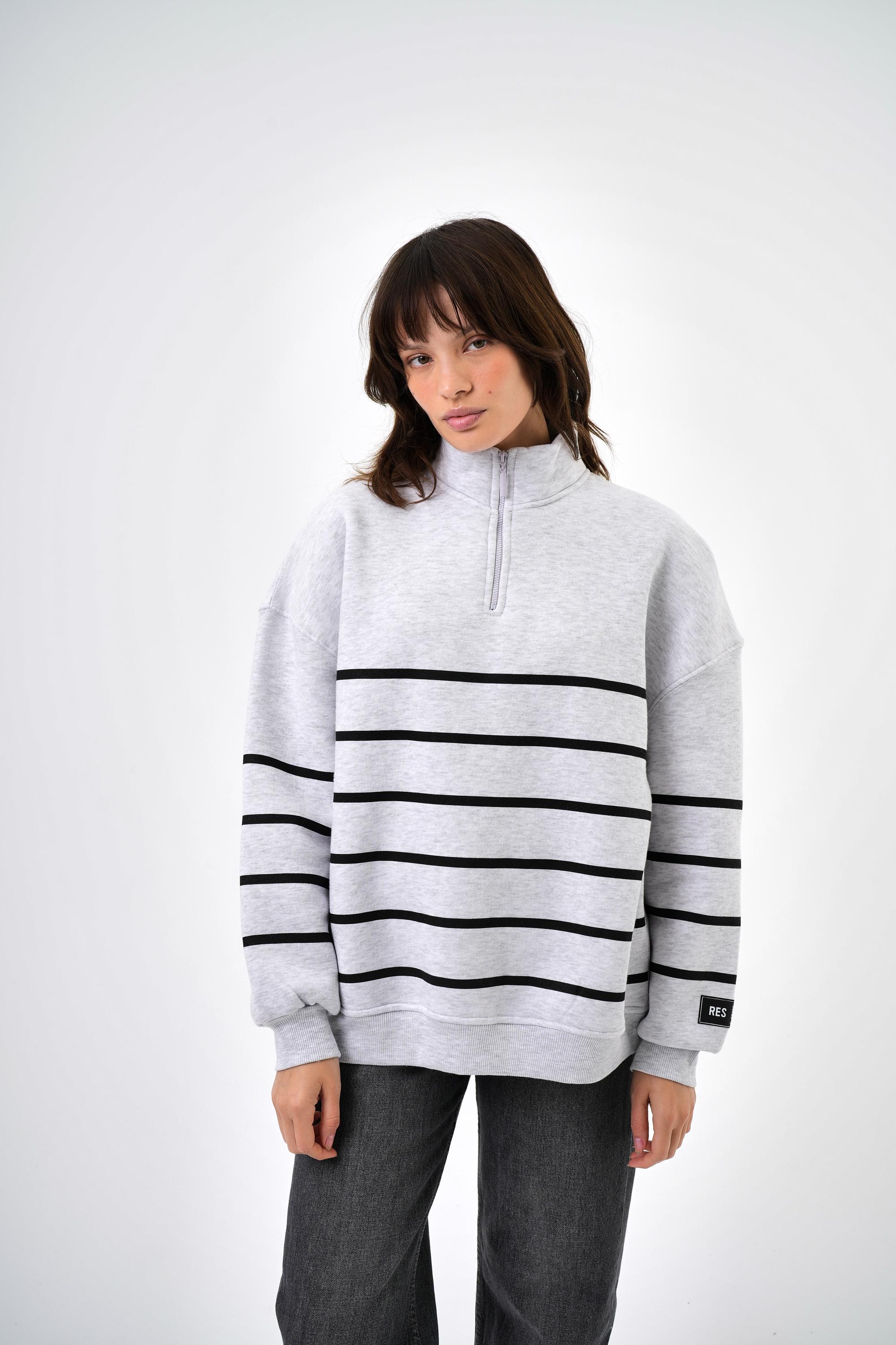 Kadın Fermuarlı Şerit Çizgi Detaytlı Oversize Sweatshirt