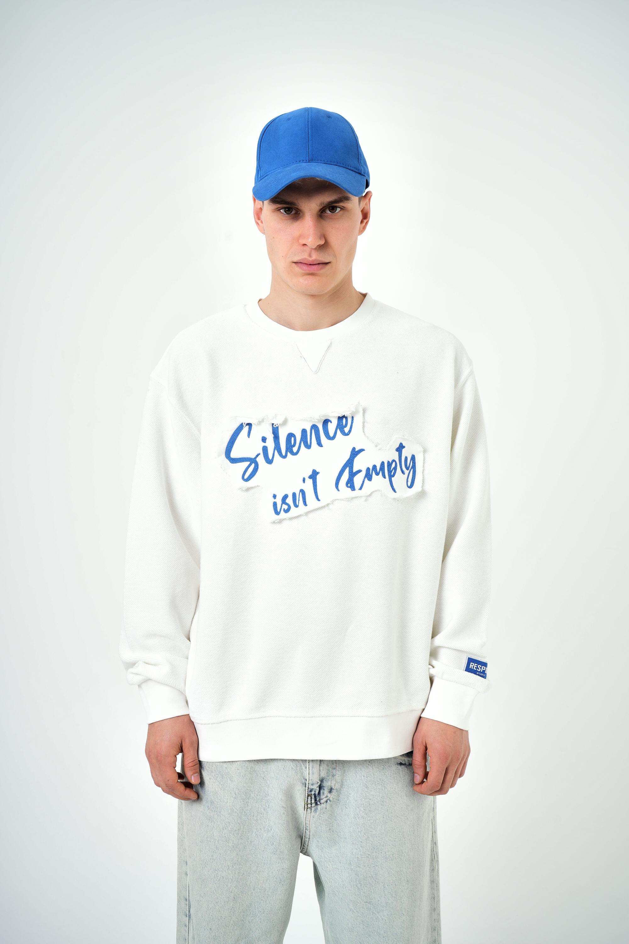 Erkek Oversize Silence Isn't Empty Baskılı Sweatshirt - Ekru