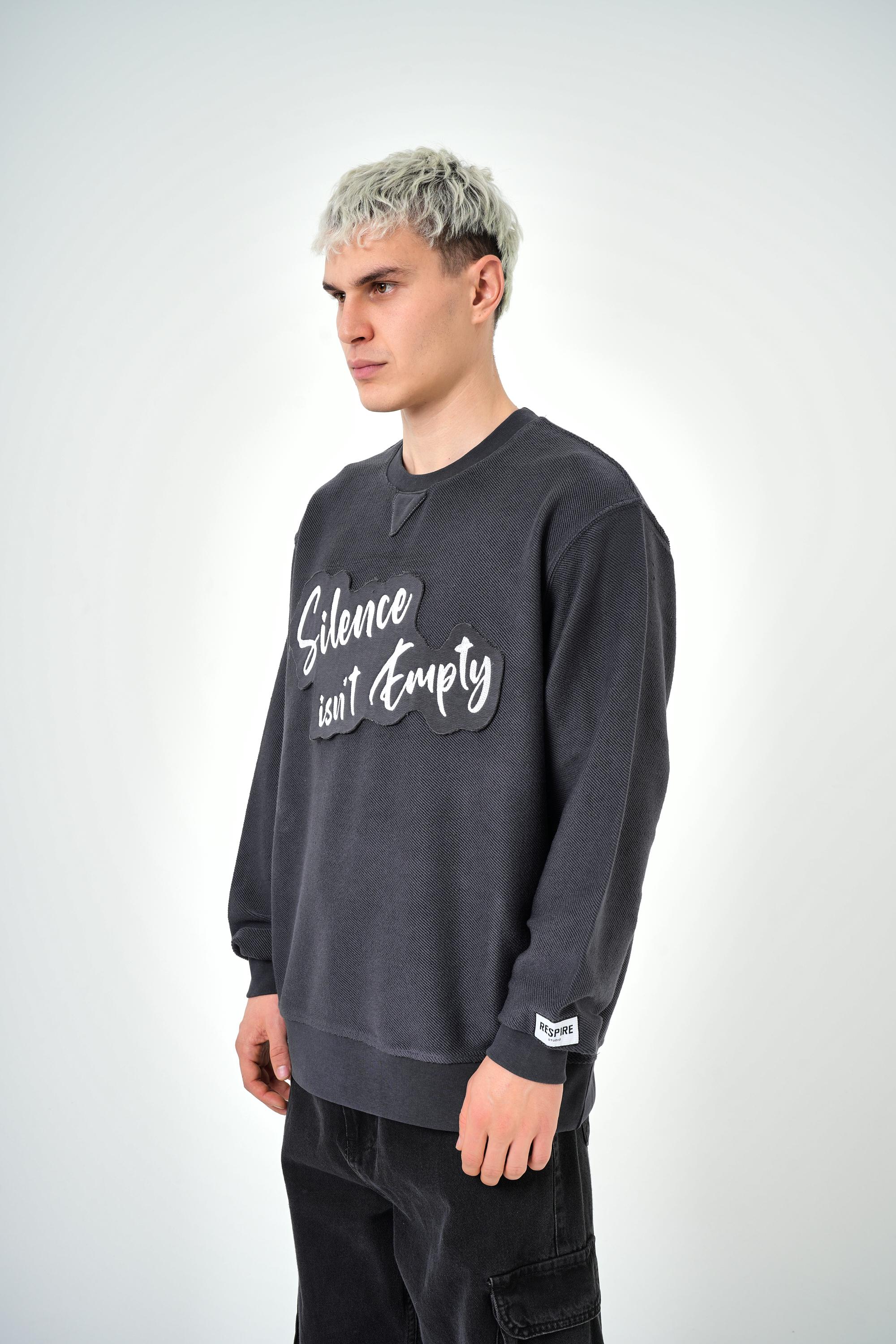 Erkek Oversize Silence Isn't Empty Baskılı Sweatshirt - Füme