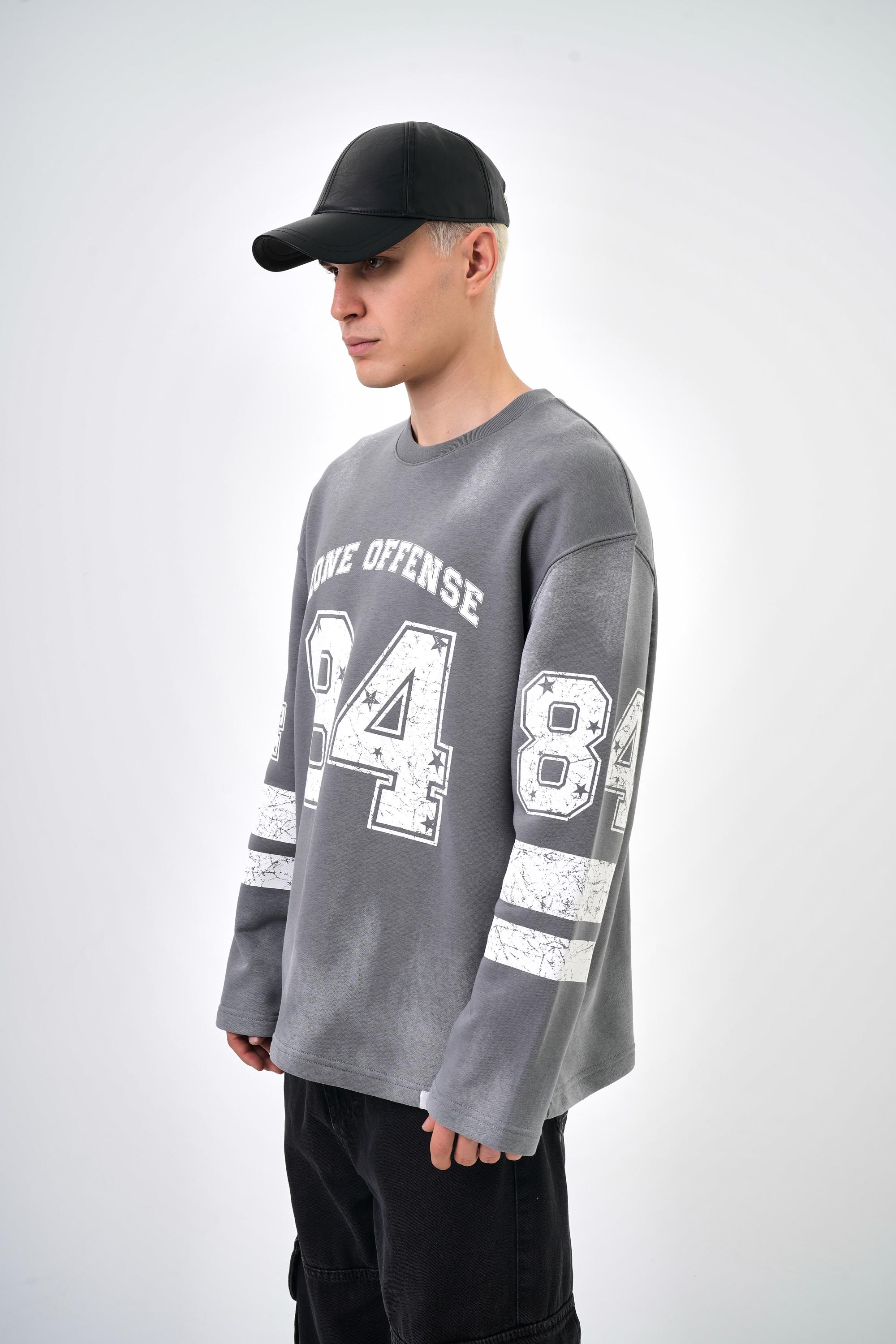 Erkek Oversize 84 Zone Offense Baskılı Sweatshirt - Gri