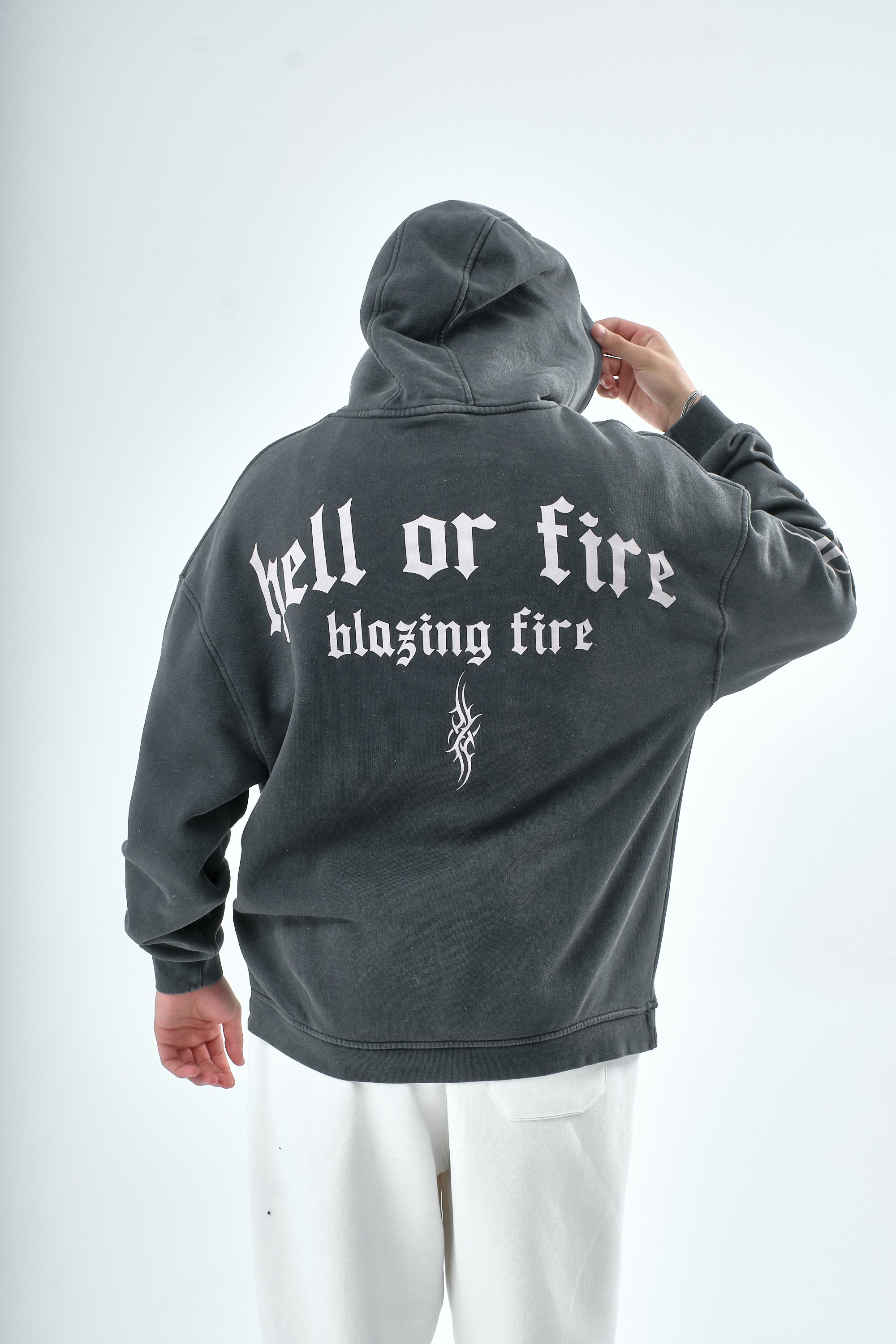 Hell Or Fire Baskılı ve Kapüşonlu Sweatshirt