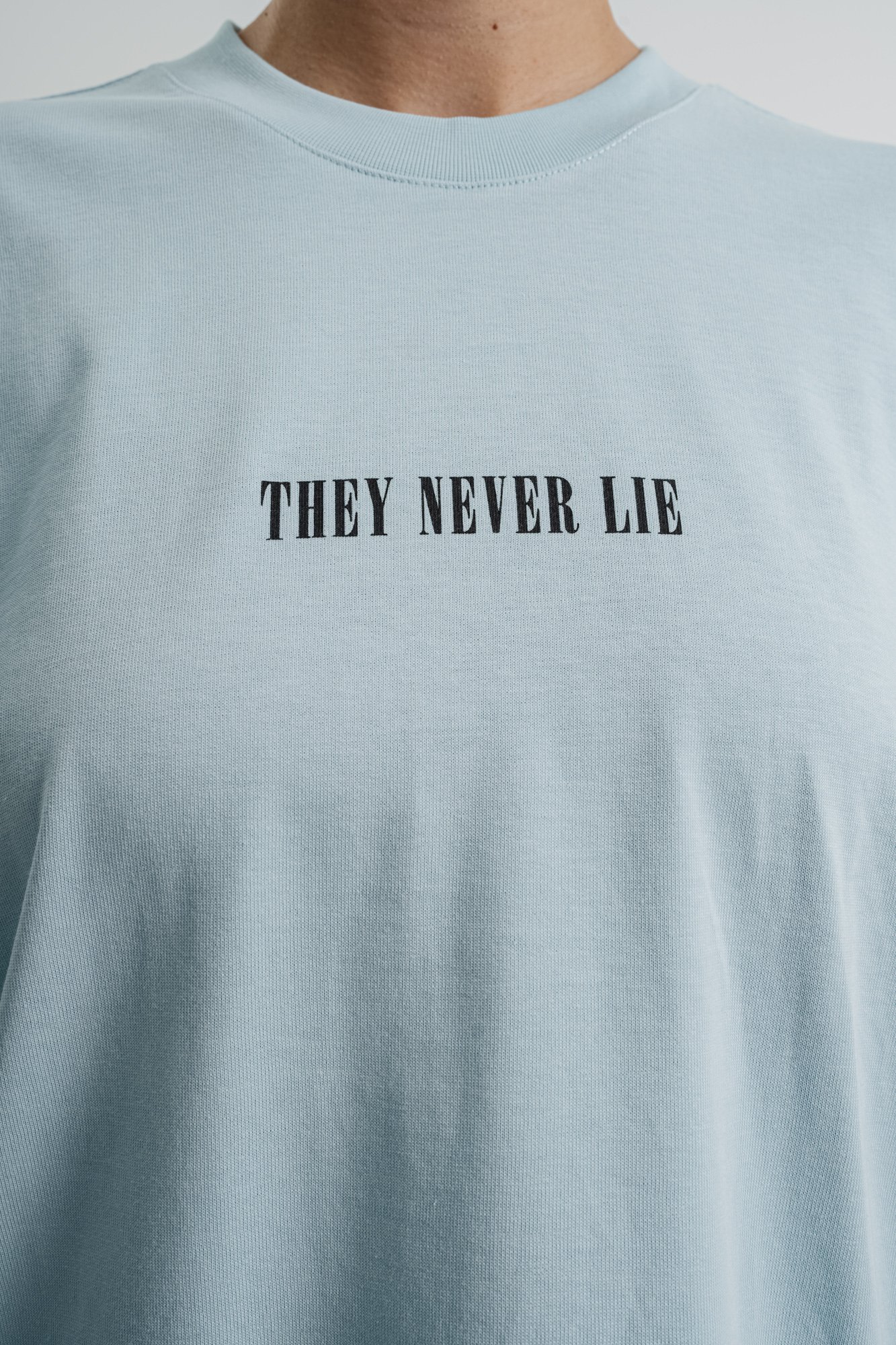 Respire They Eyes Chico They Never Lie Baskılı Oversize T-Shirt - Bebe Mavi