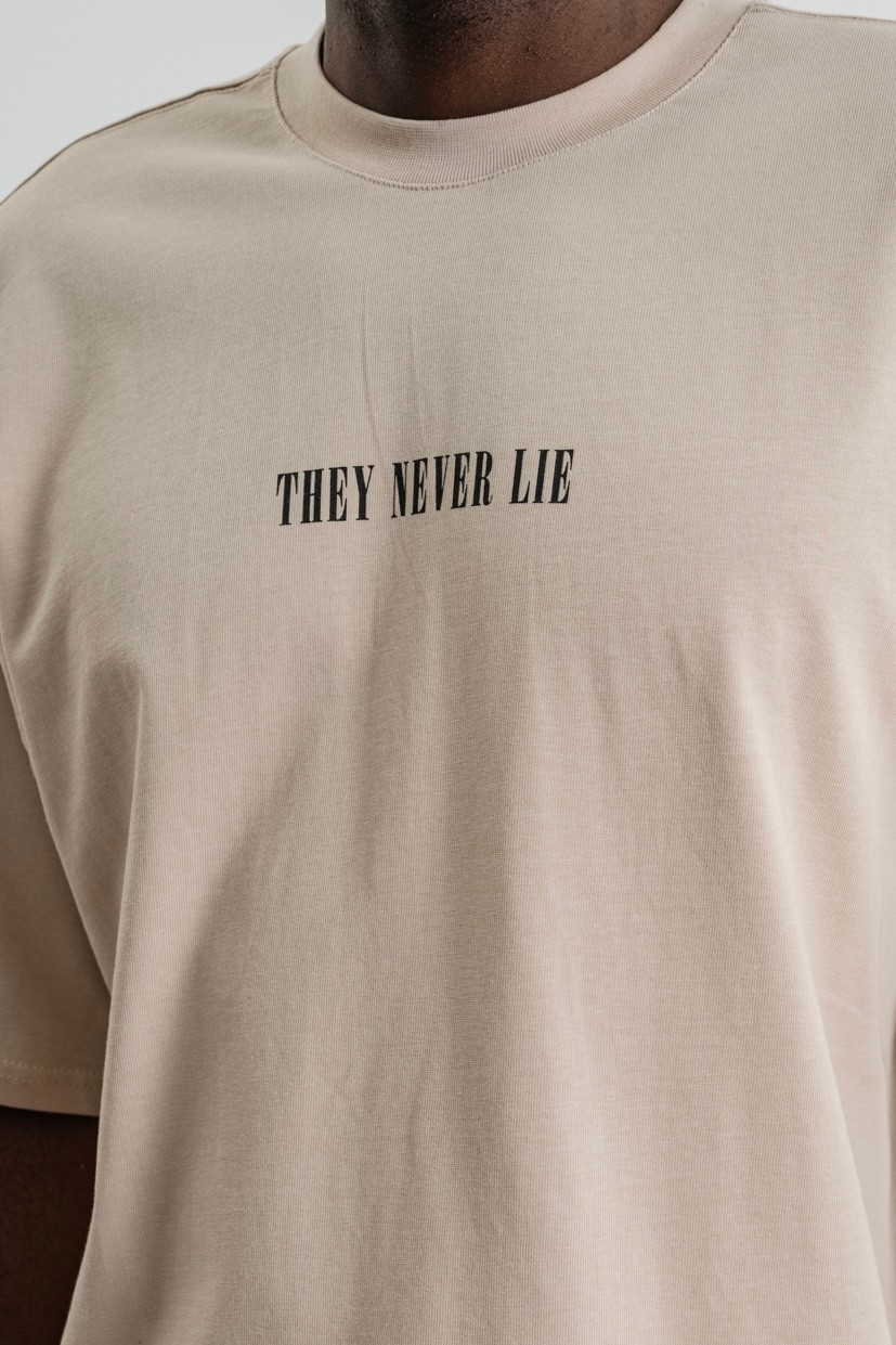 Respire They Eyes Chico They Never Lie Baskılı Oversize T-Shirt - Bej