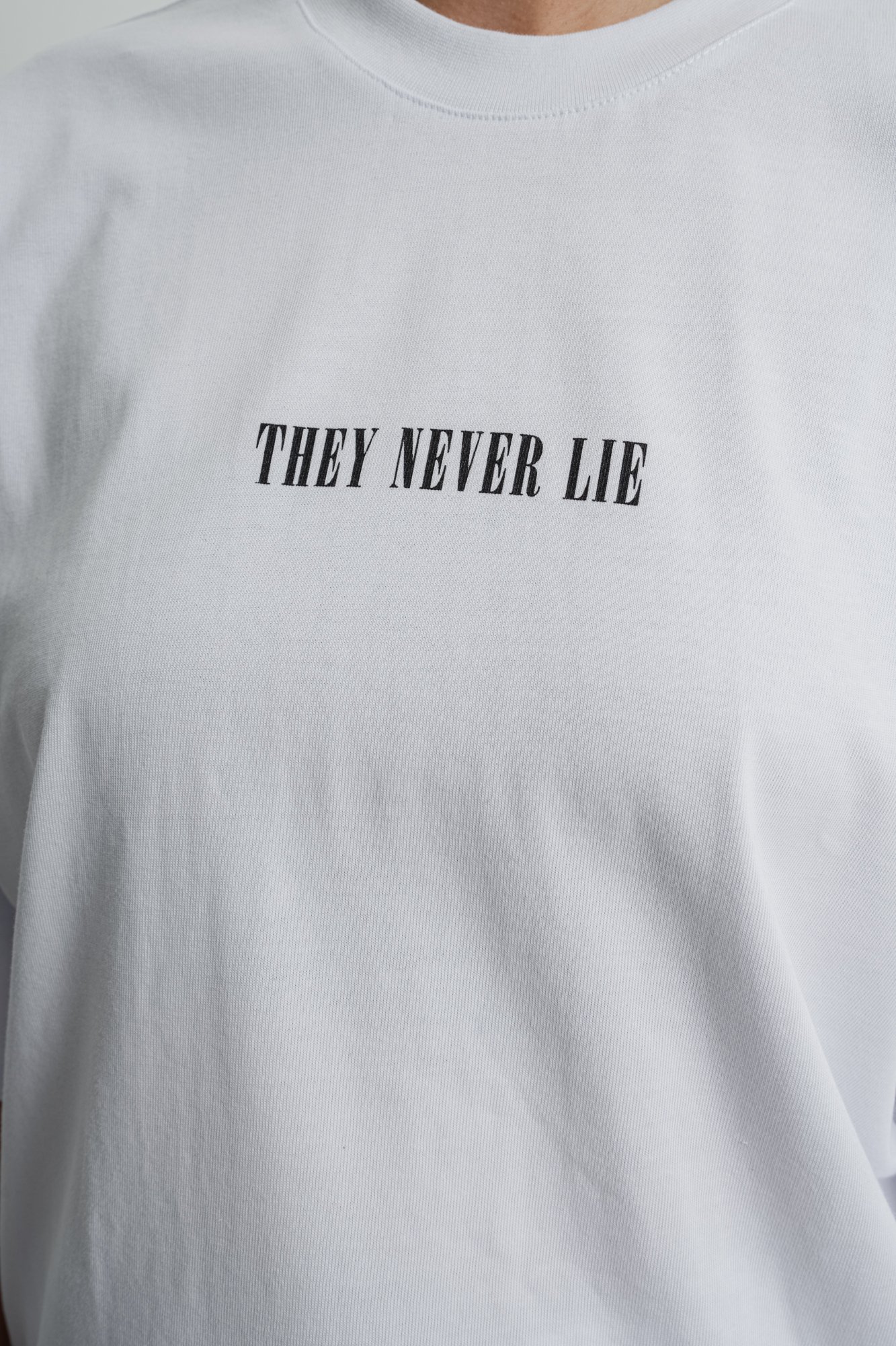 Respire They Eyes Chico They Never Lie Baskılı Oversize T-Shirt - Beyaz