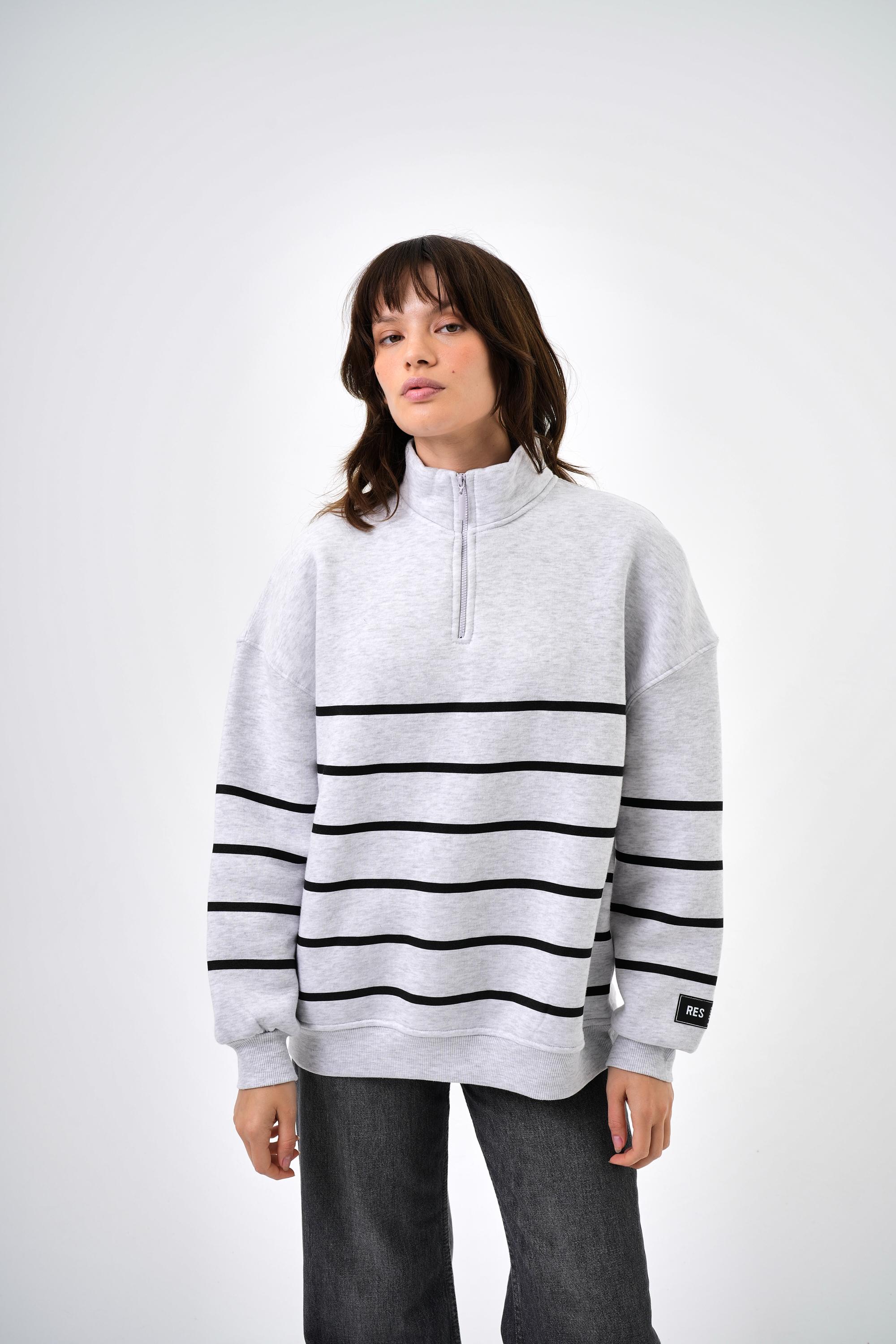 Kadın Fermuarlı Şerit Çizgi Detaytlı Oversize Sweatshirt