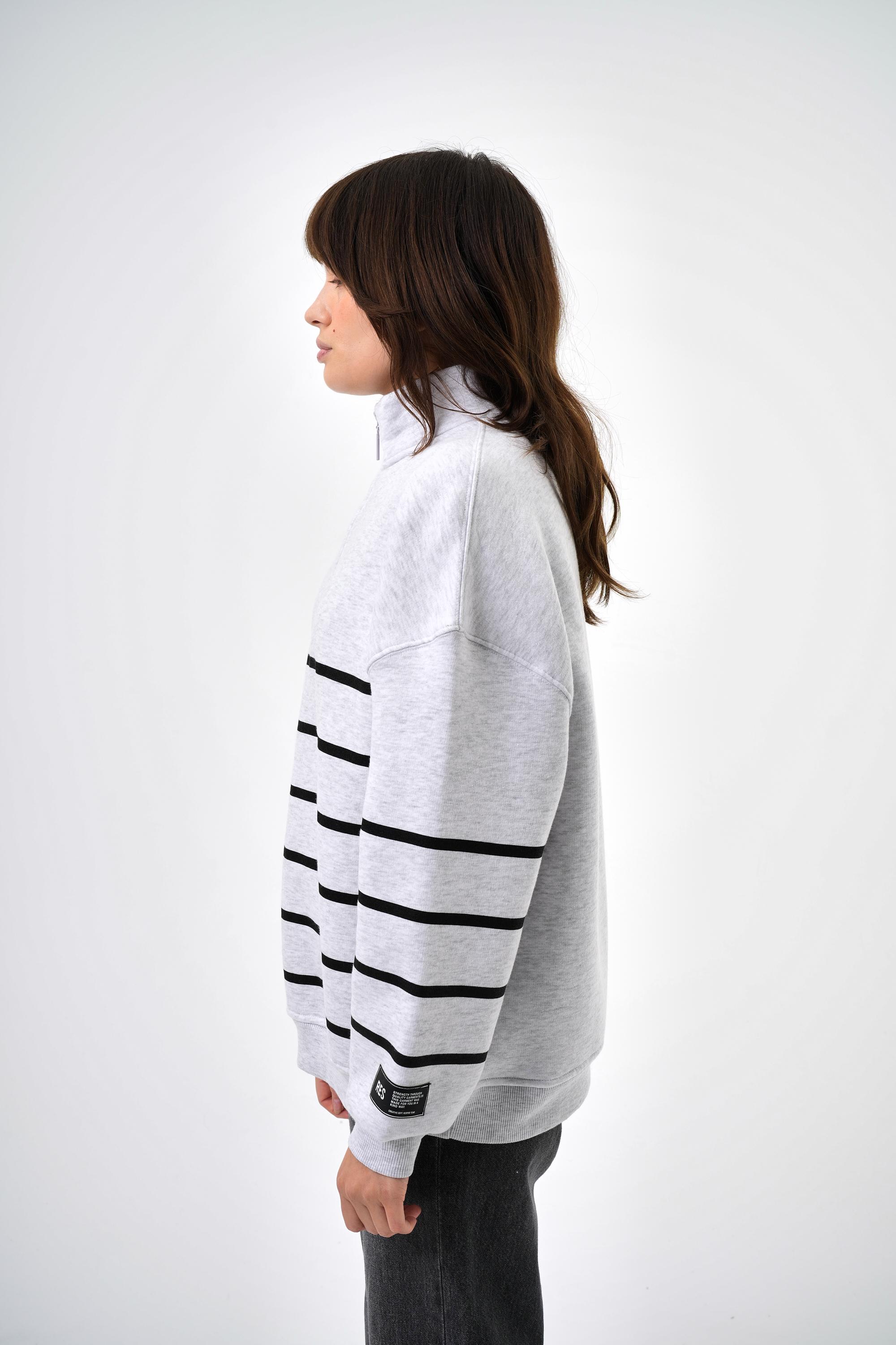 Kadın Fermuarlı Şerit Çizgi Detaytlı Oversize Sweatshirt