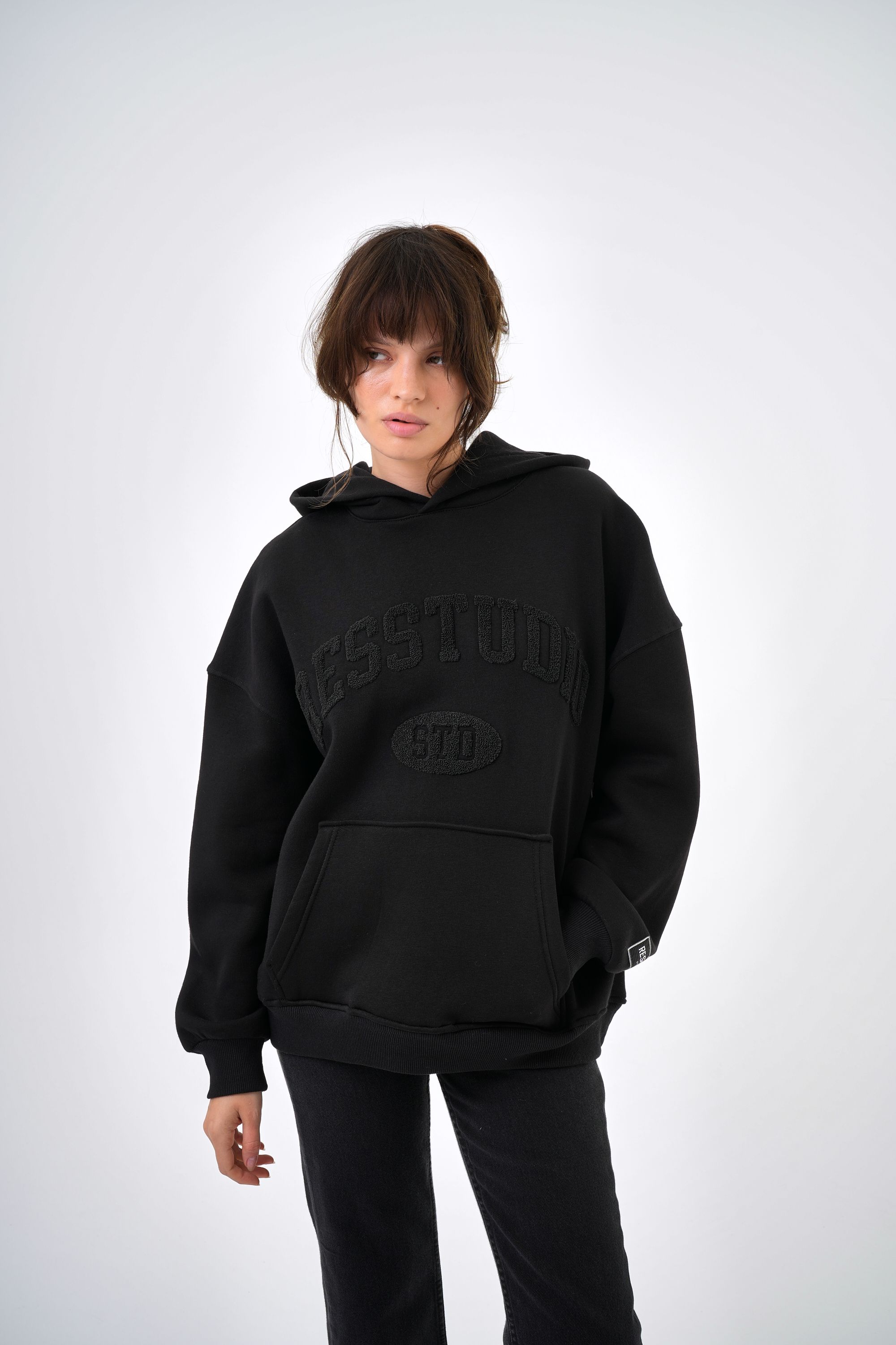 Kadın Res Studio Yazılı Kanguru Cepli Kapüşonlu Oversize Hoodie - Siyah