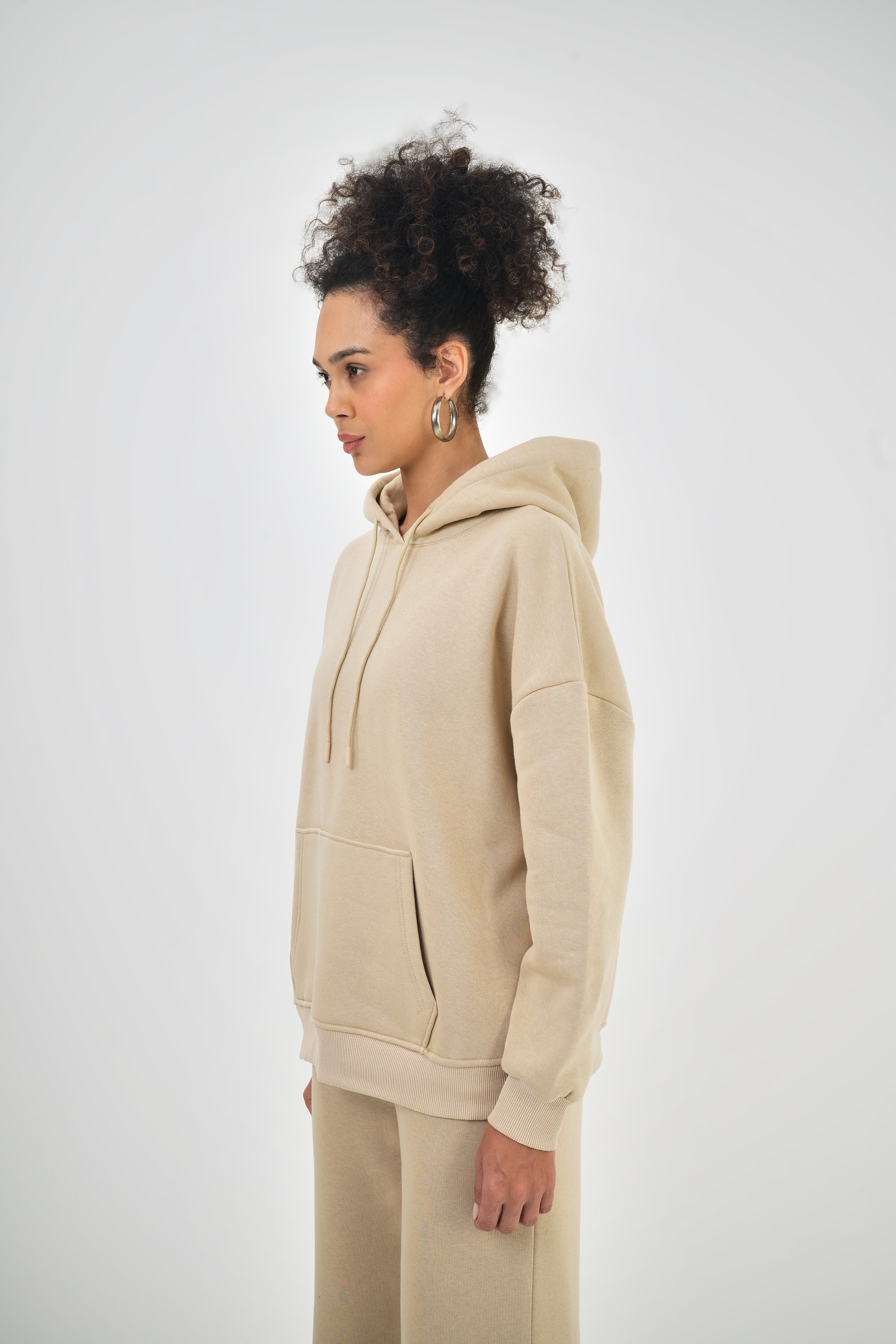 Kadın Kanguru Cepli Kapüşonlu Basic Oversize Hoodie - Bej