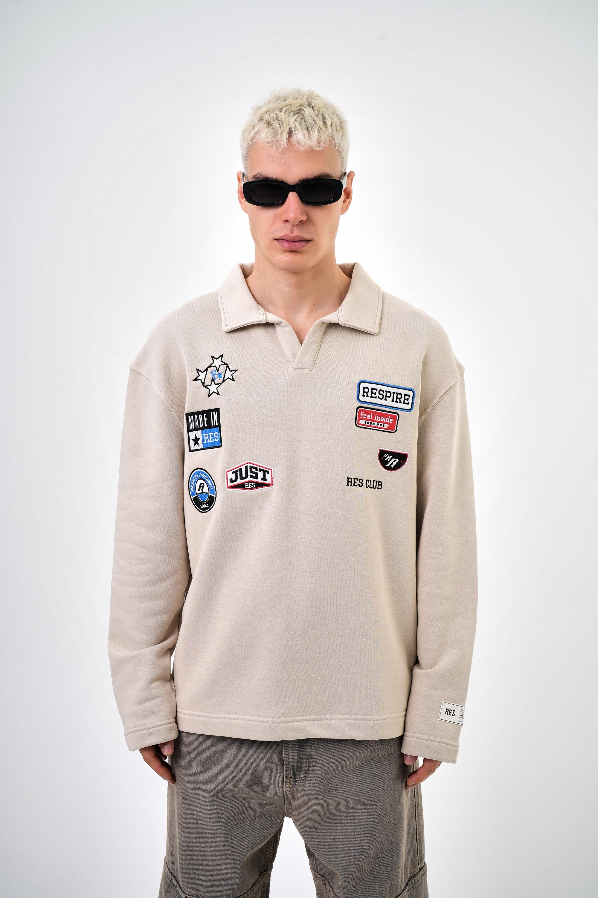 Nakış Detaylı Arma Polo Yaka Oversize Sweatshirt - Bej