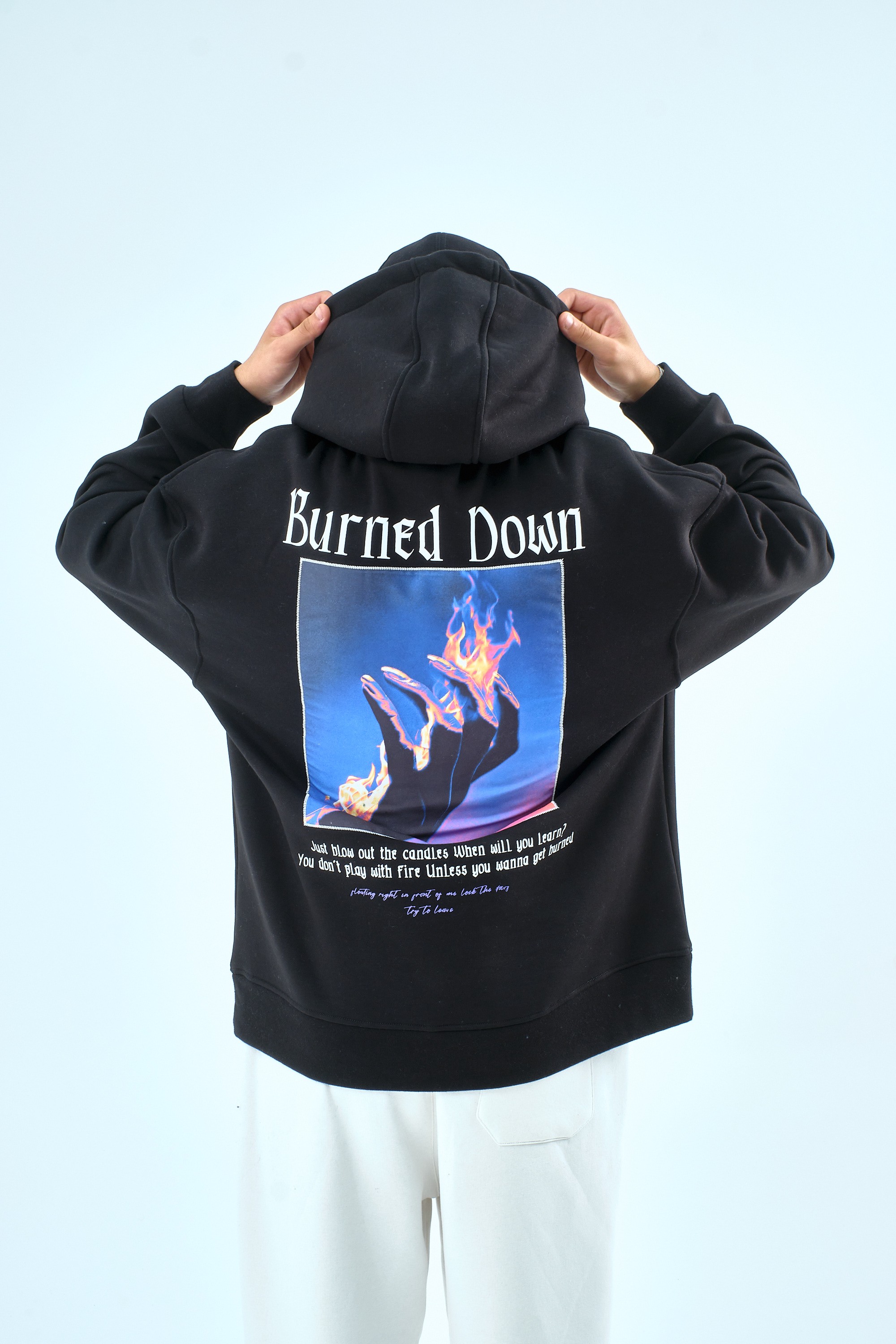 Burned Down Baskılı Kapüşonlu Sweatshirt - Siyah