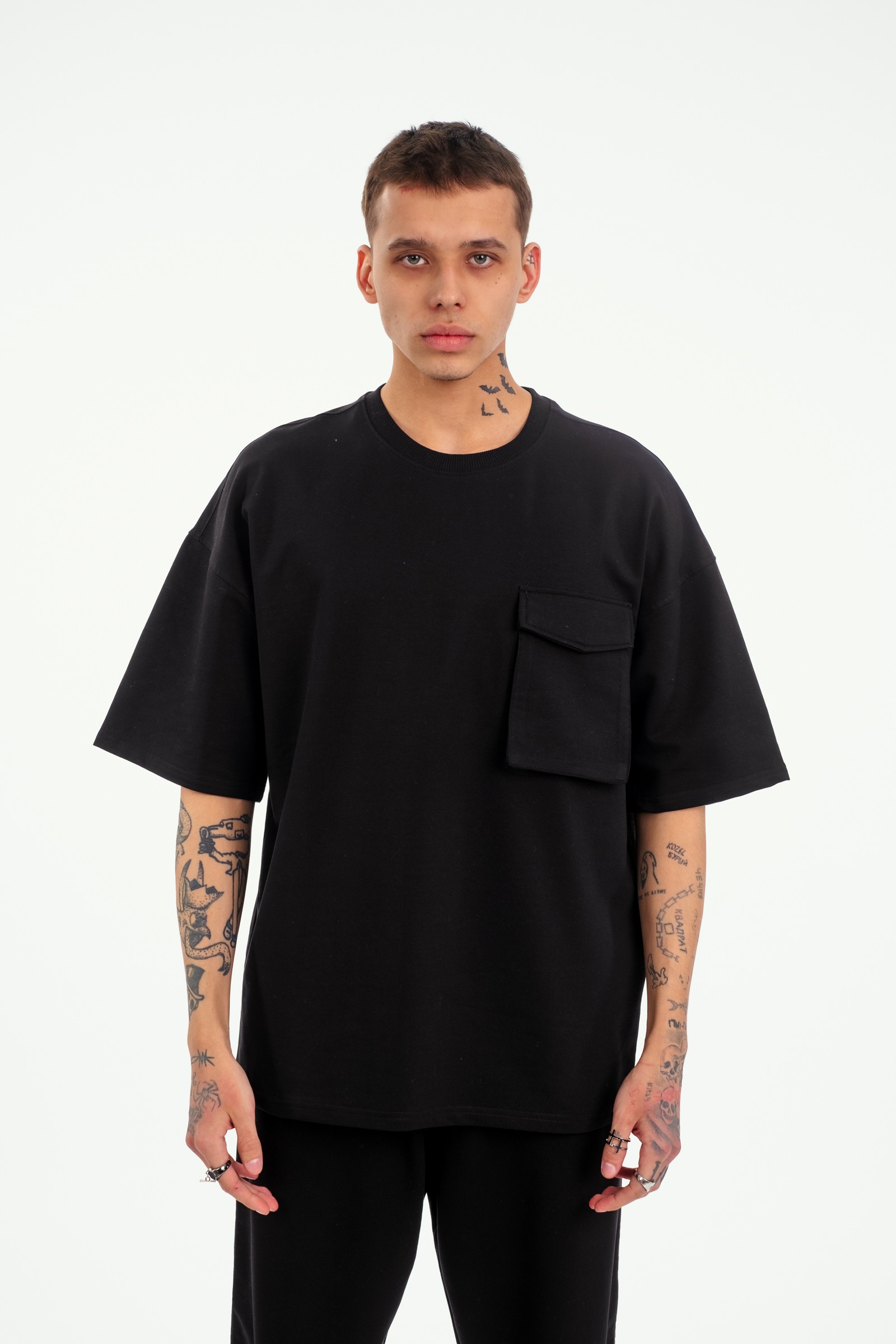 Respire Ön Cep Detaylı Oversize T-Shirt - Siyah