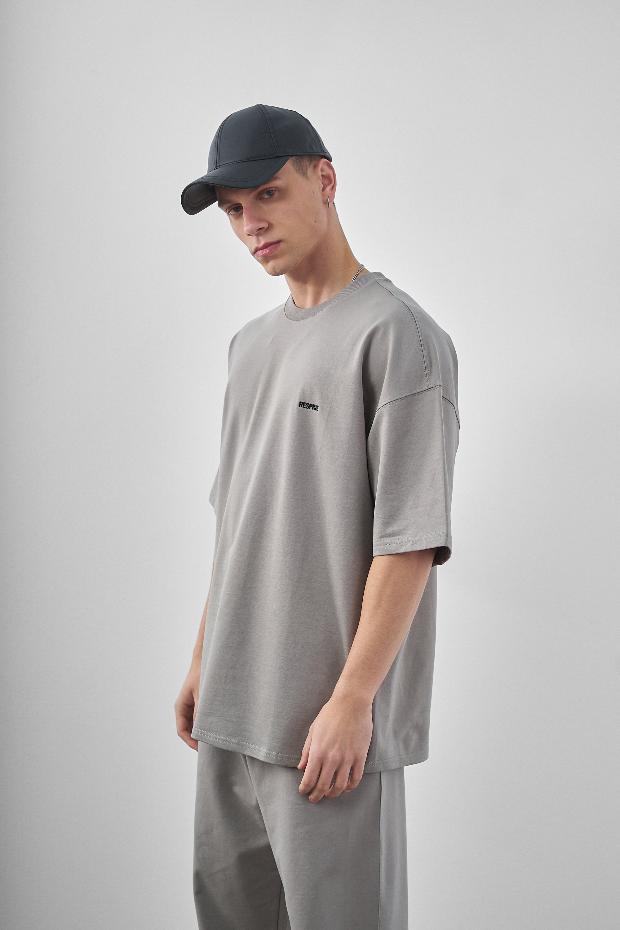 Respire Yazılı Oversize T-Shirt - Gri