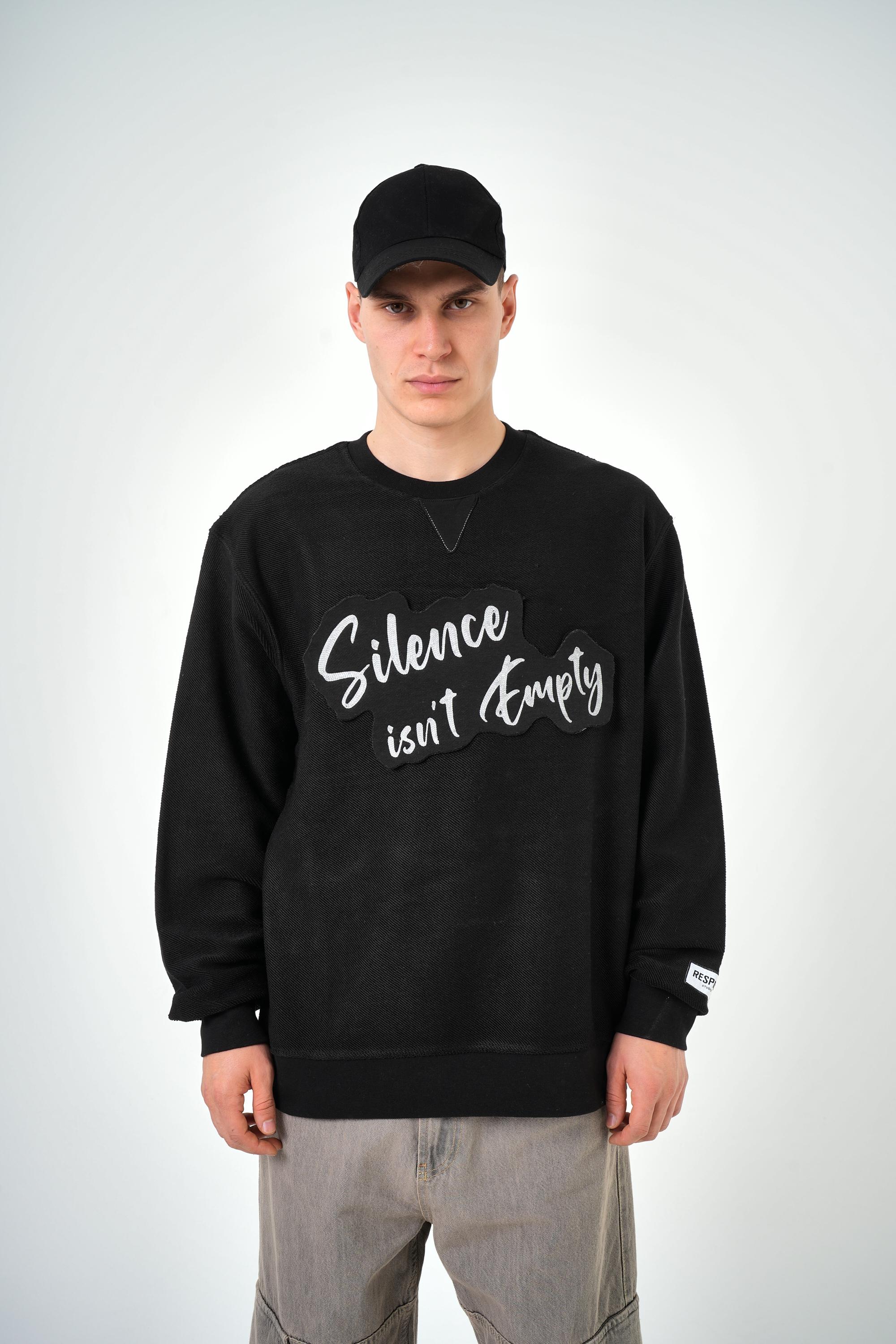 Erkek Oversize Silence Isn't Empty Baskılı Sweatshirt - Siyah