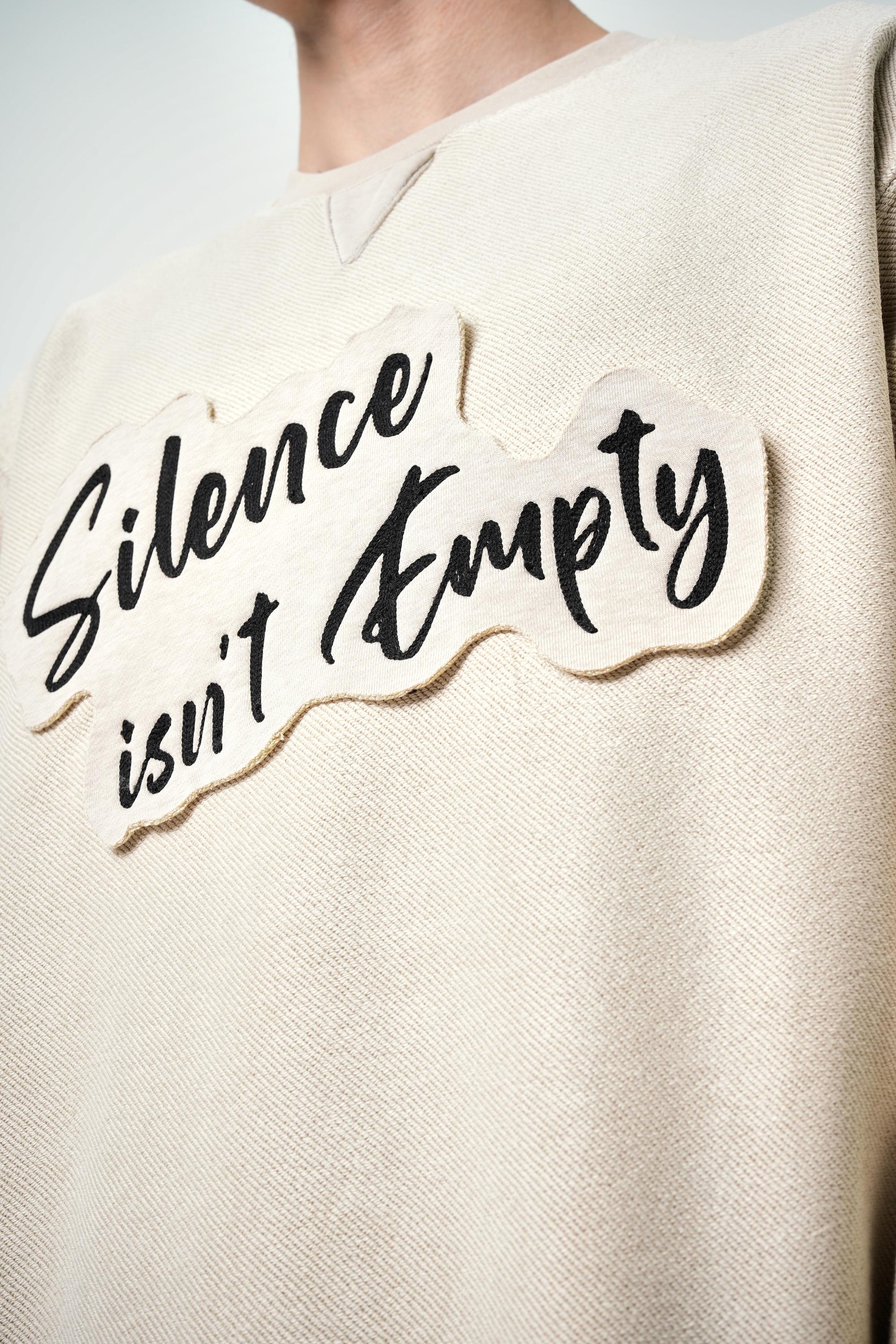 Erkek Oversize Silence Isn't Empty Baskılı Sweatshirt - Bej