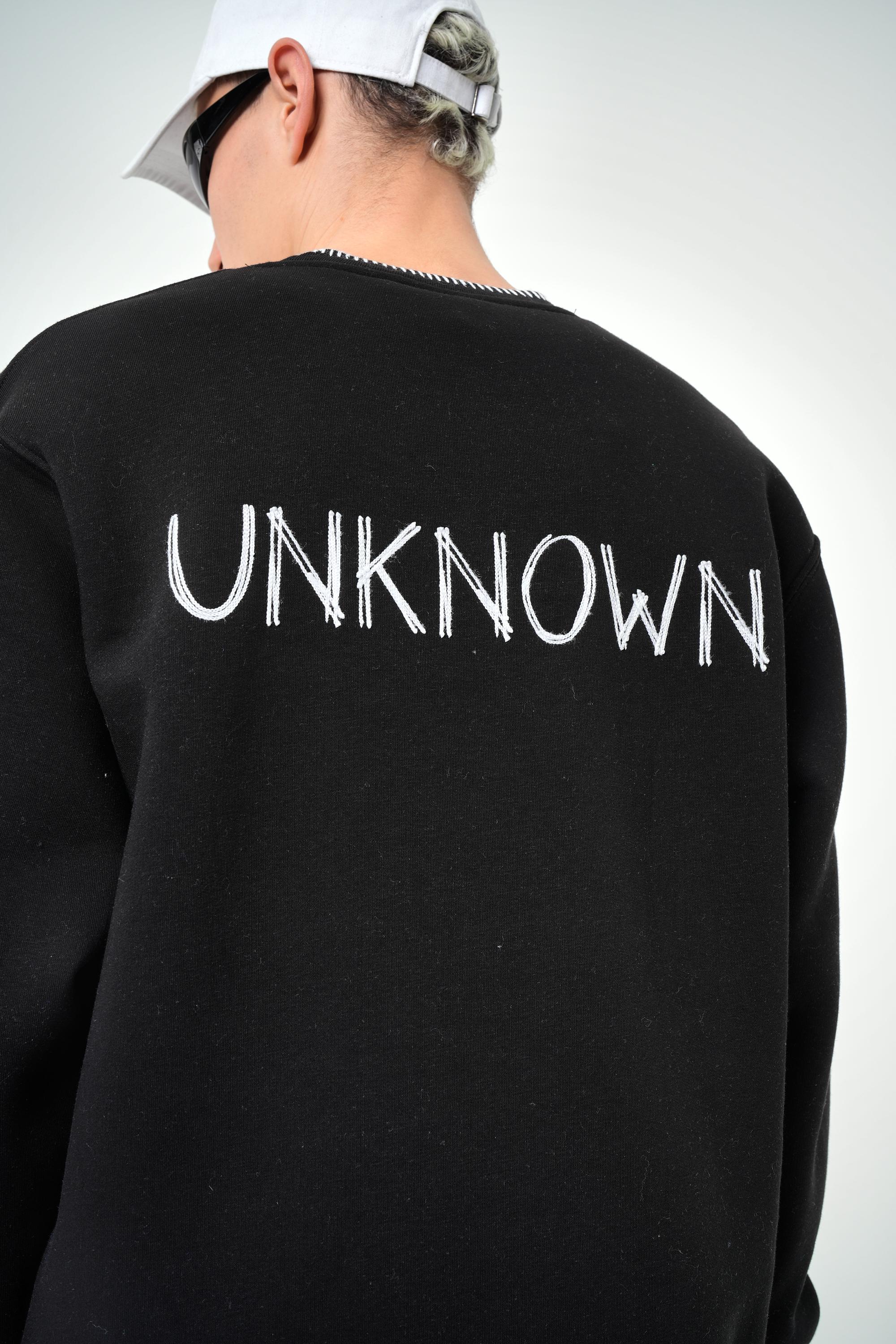 Erkek Oversize Unknown Nakışlı Sweatshirt - Siyah