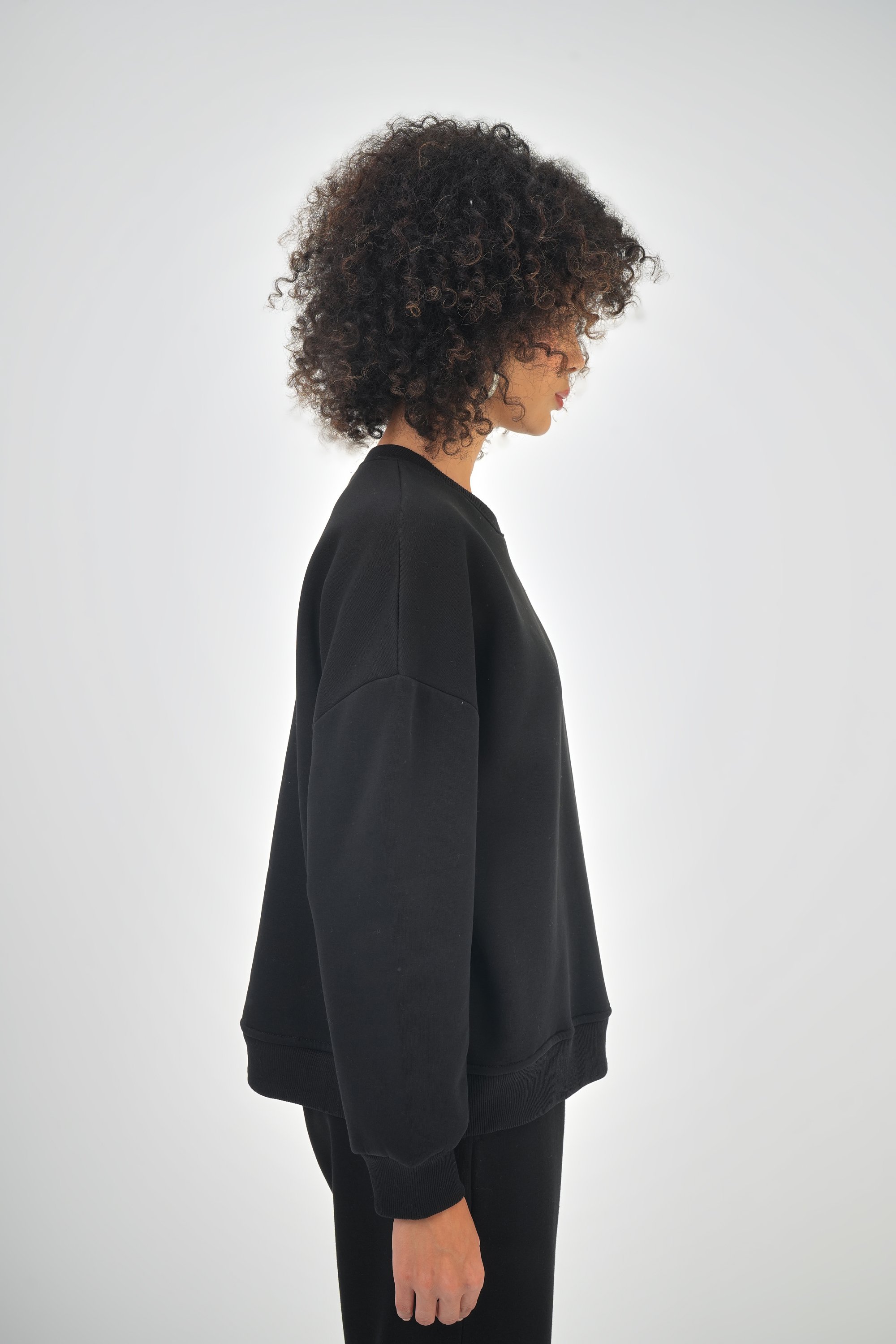 Kadın Ense Etiket Detaylı Oversize Basic Sweatshirt