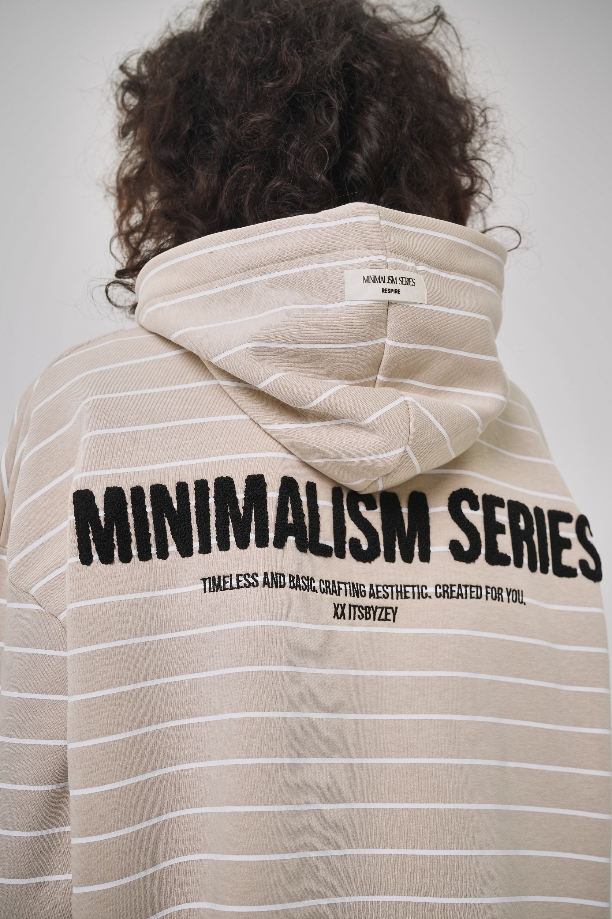 Kadın Minimalism Series Nakışlı Hoodie - Bej