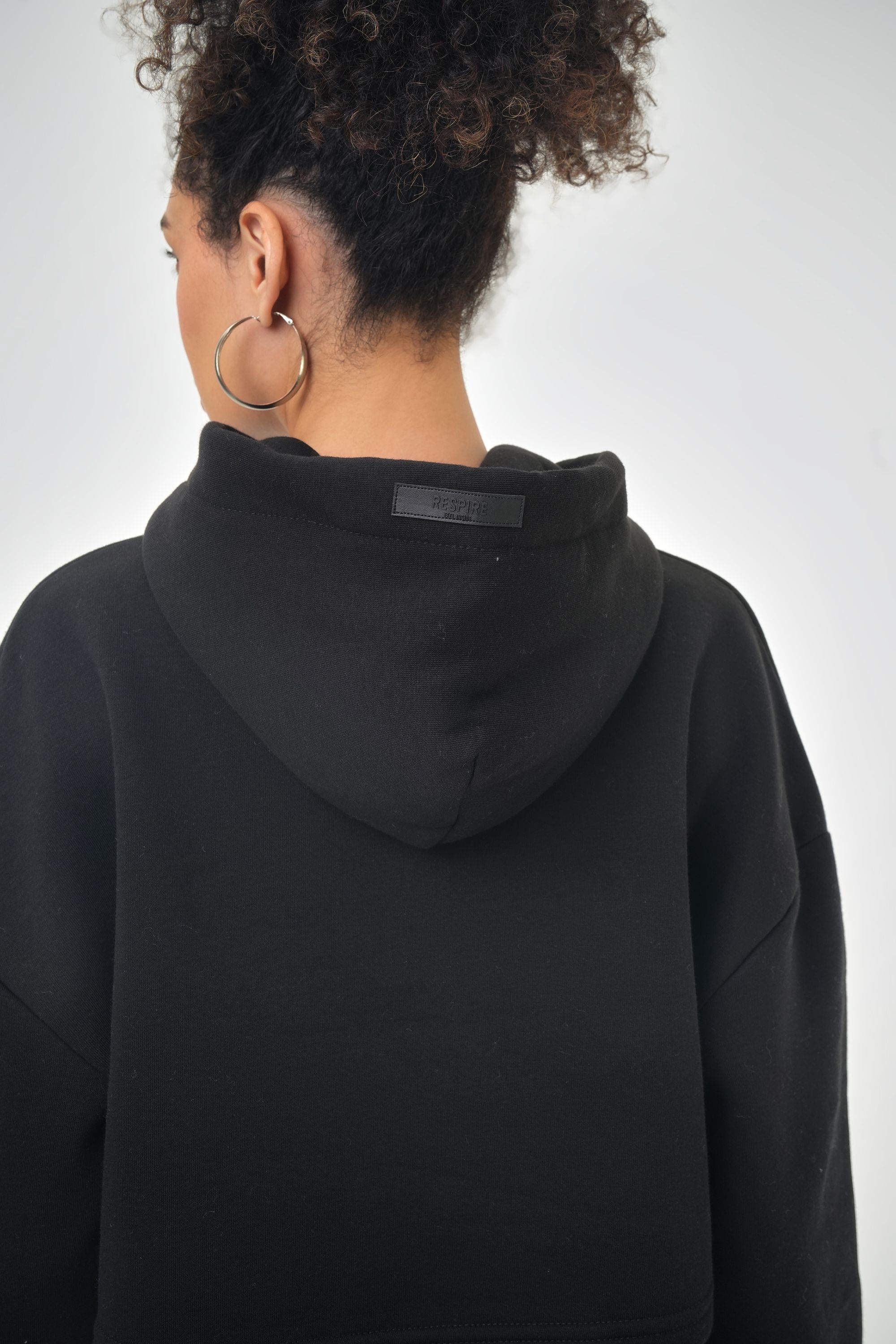 Kadın Kapüşonlu Bağcık Detaylı Oversize Basic Crop Hoodie - Siyah