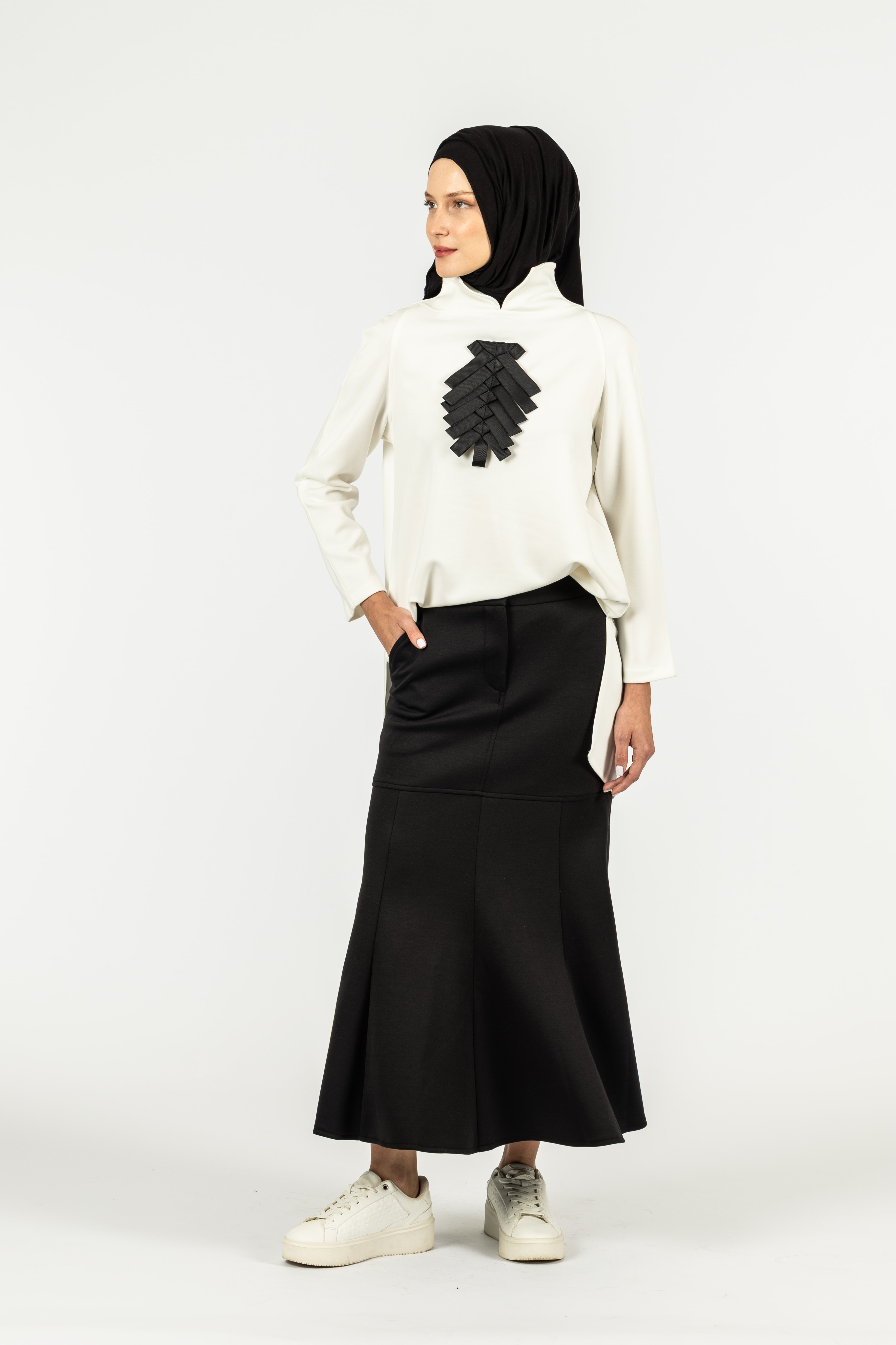 Kurdeleli Sweat - Beyaz