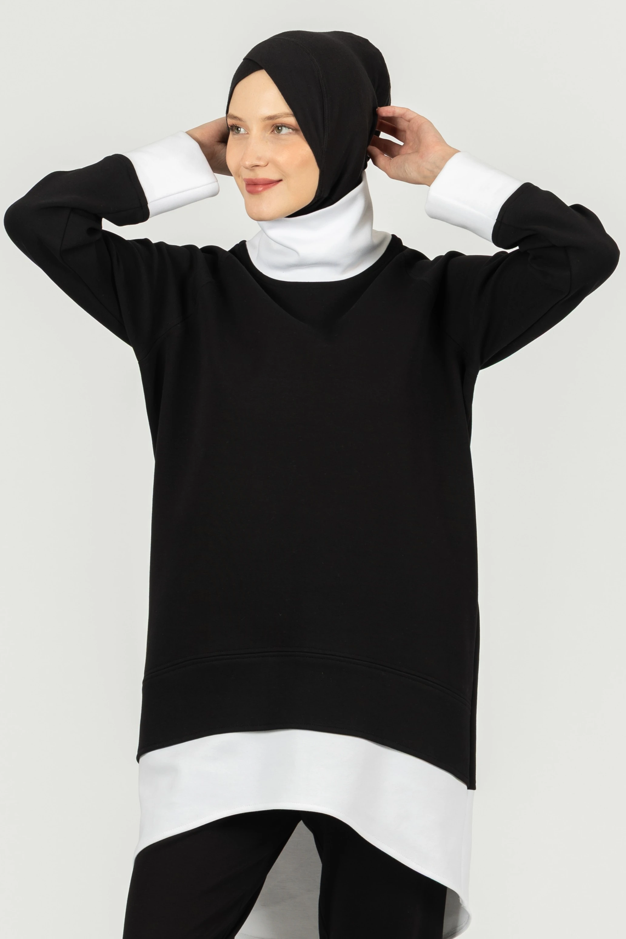 Boğazlı Uzun Sweat