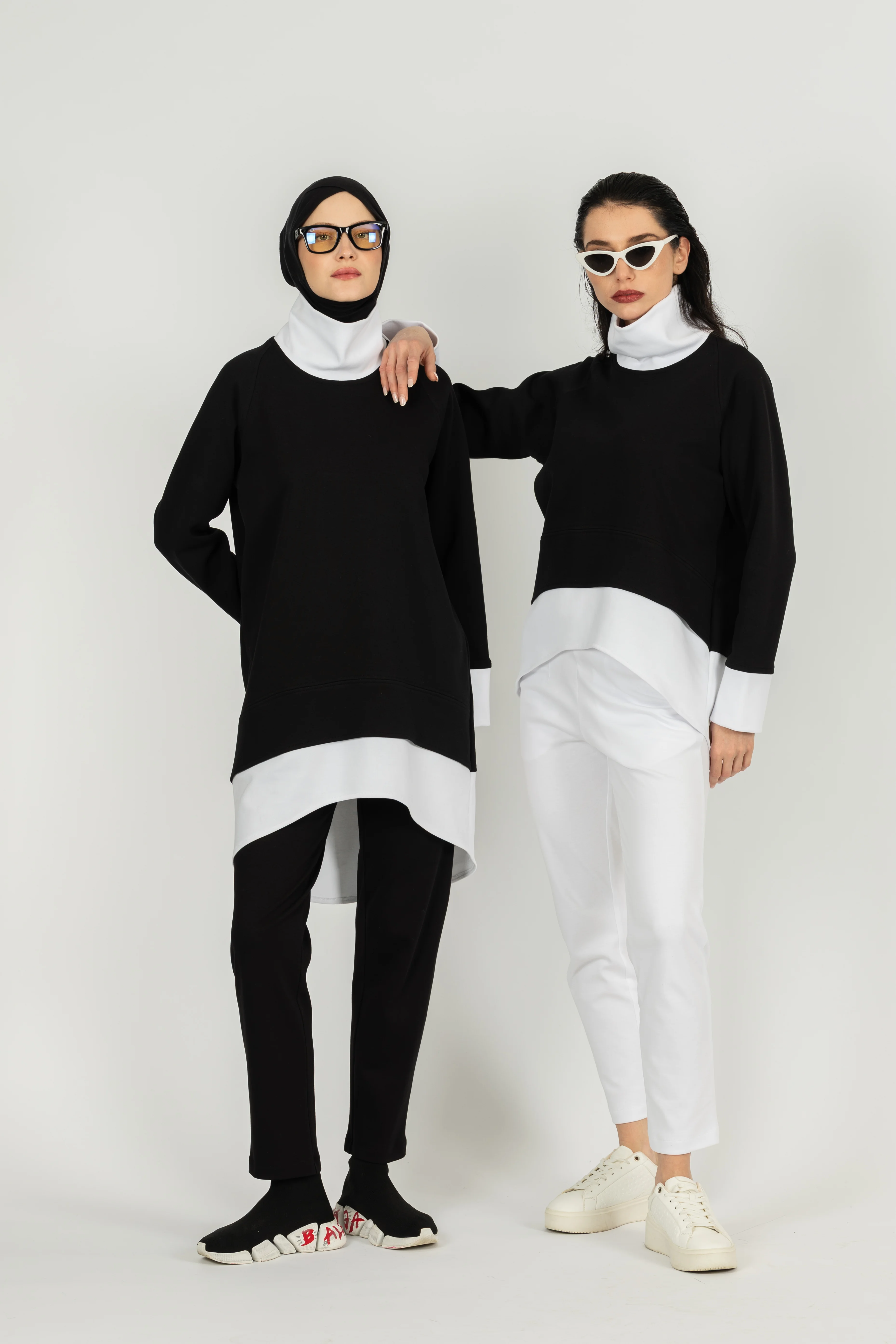 Boğazlı Kısa Sweat