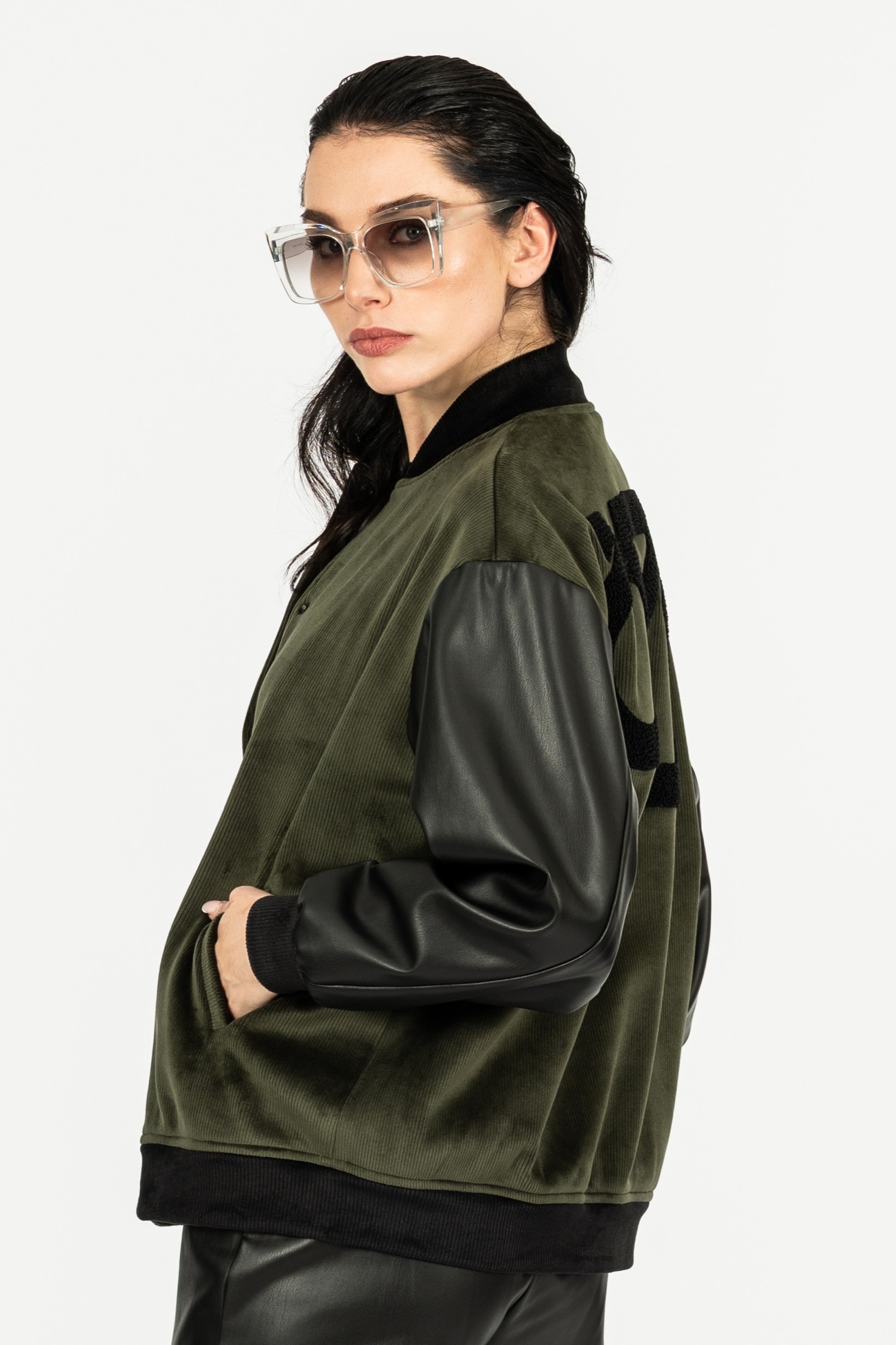 Barbara Bomber Mont