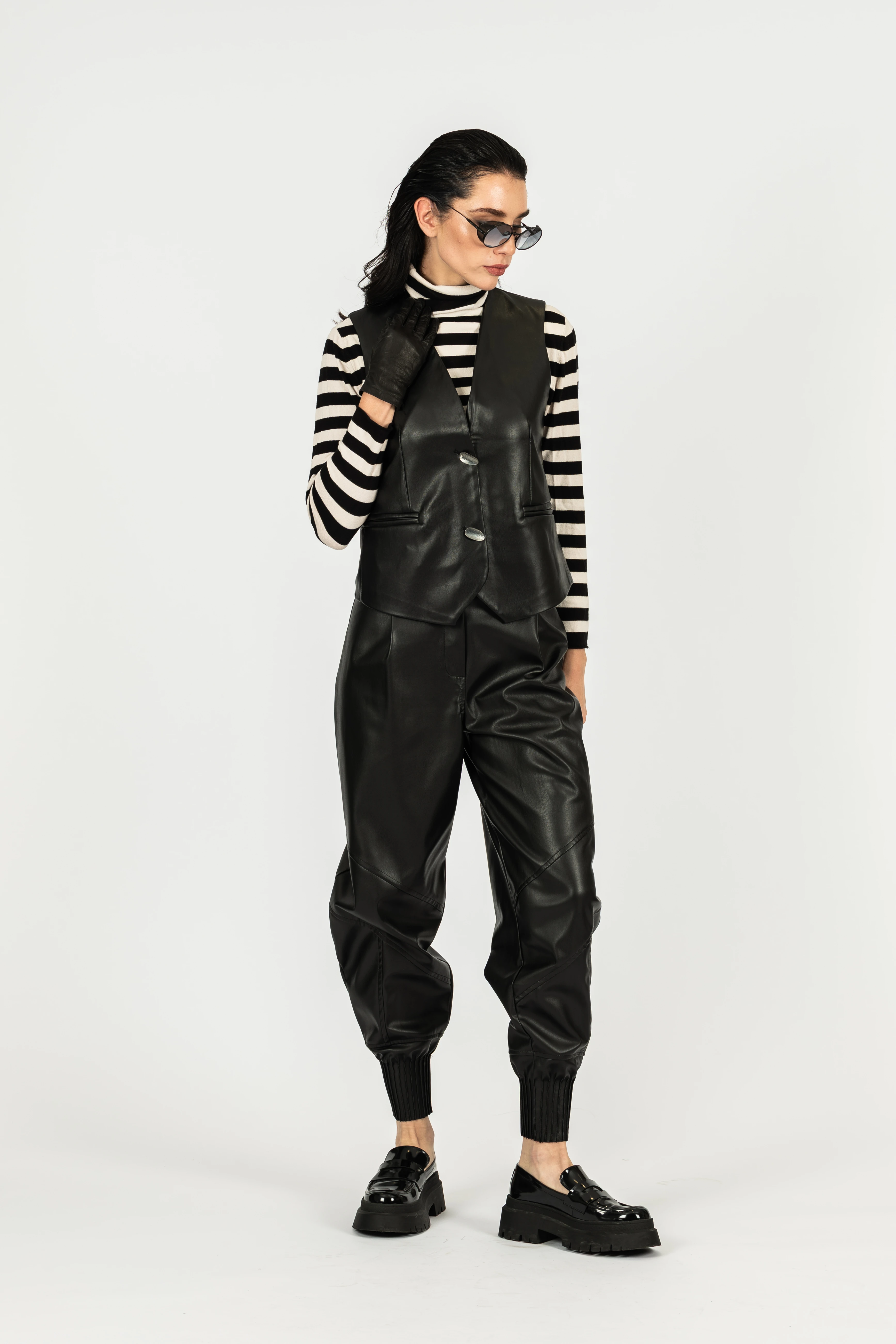 Büzgülü Deri Pantolon