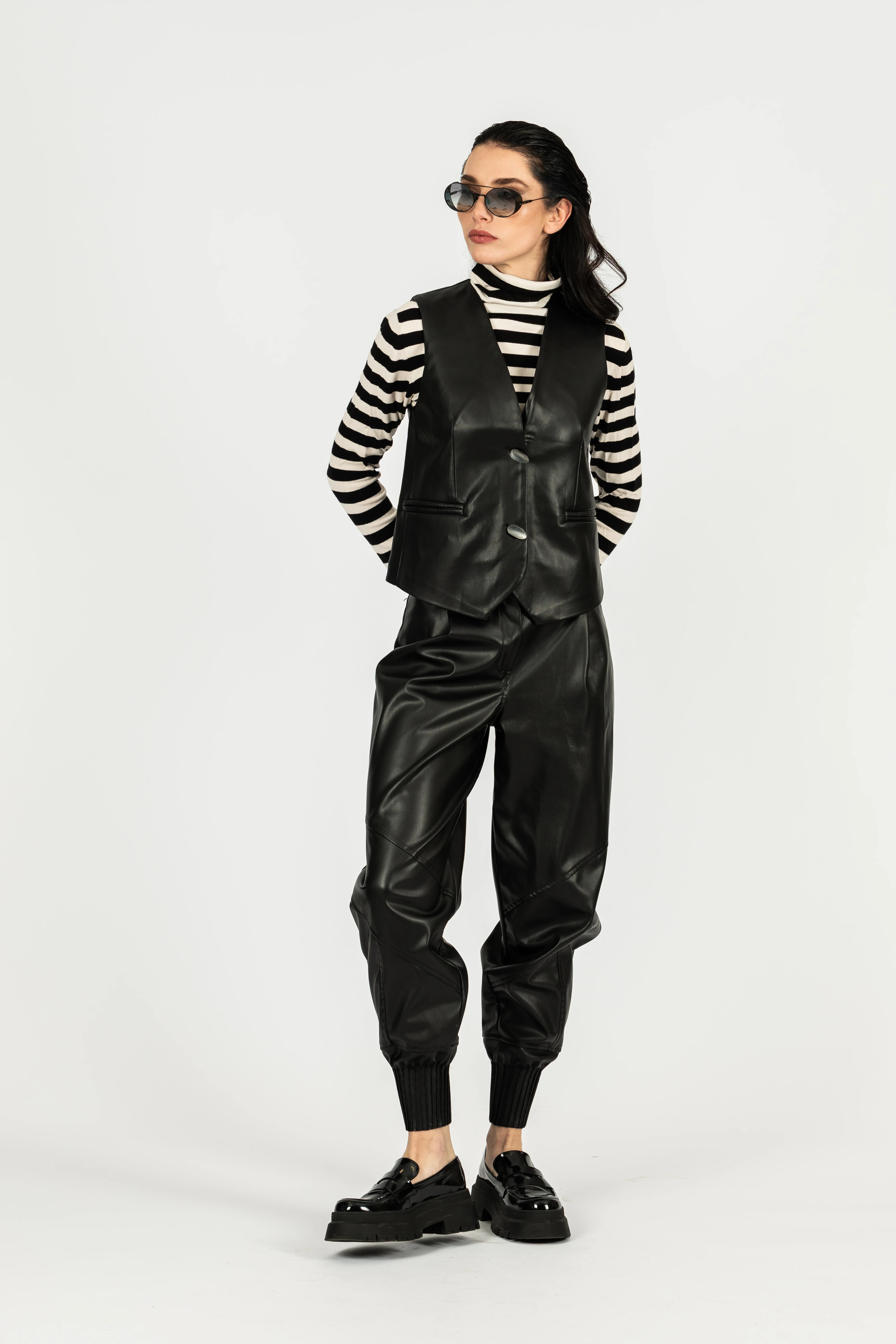 Büzgülü Deri Pantolon