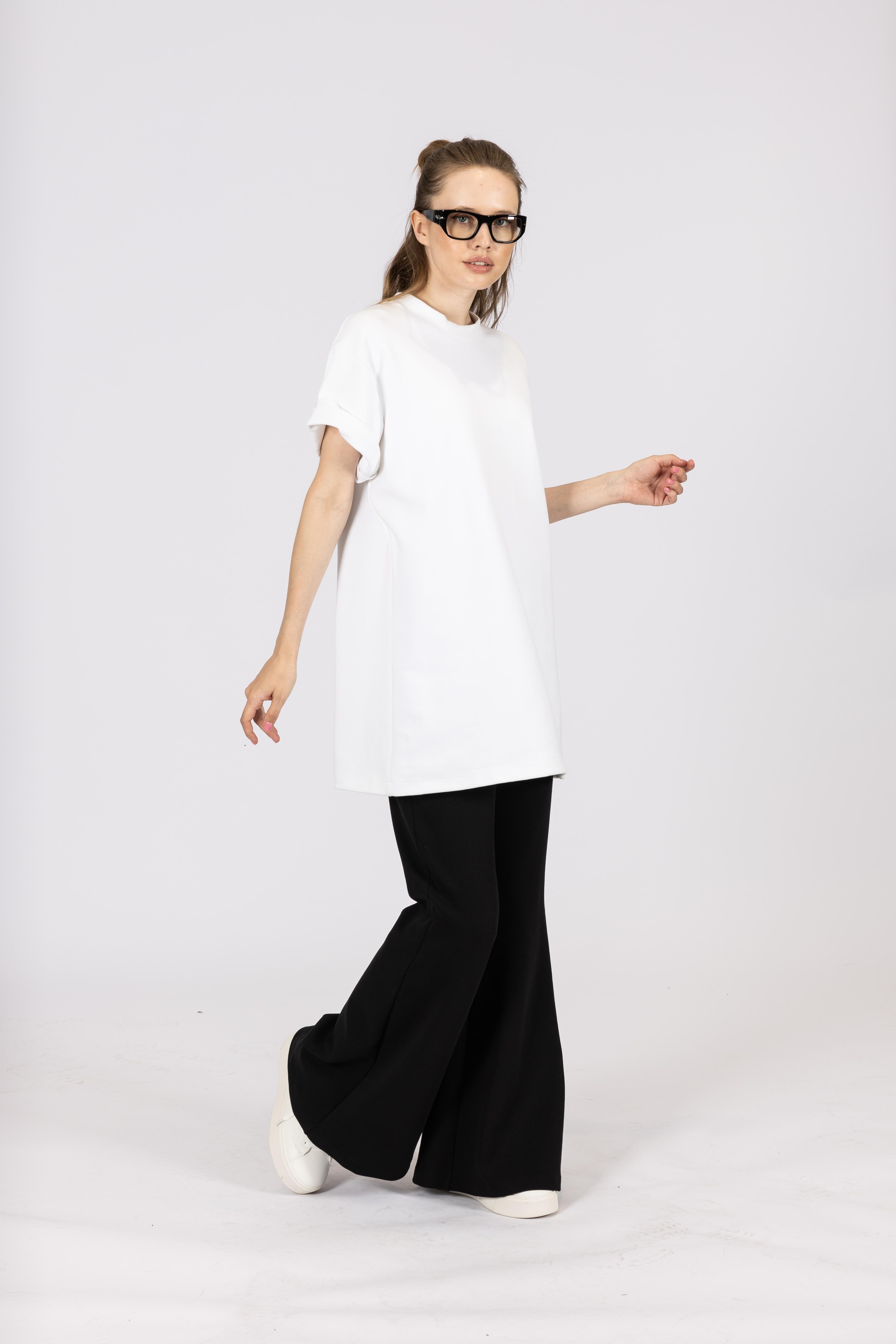 Unisex Tişört & Basic İspanyol Pantolon - Beyaz