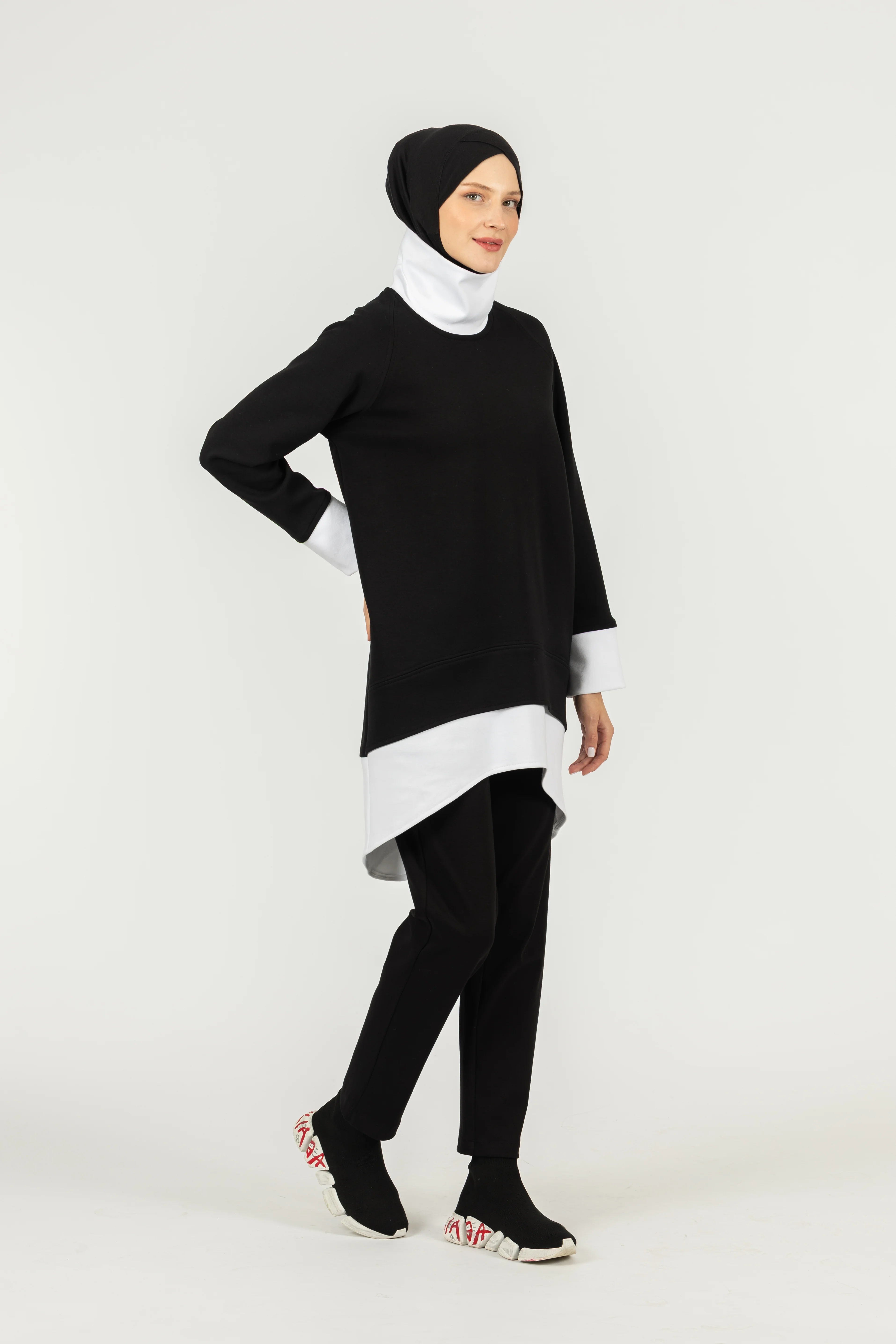 Boğazlı Uzun Sweat