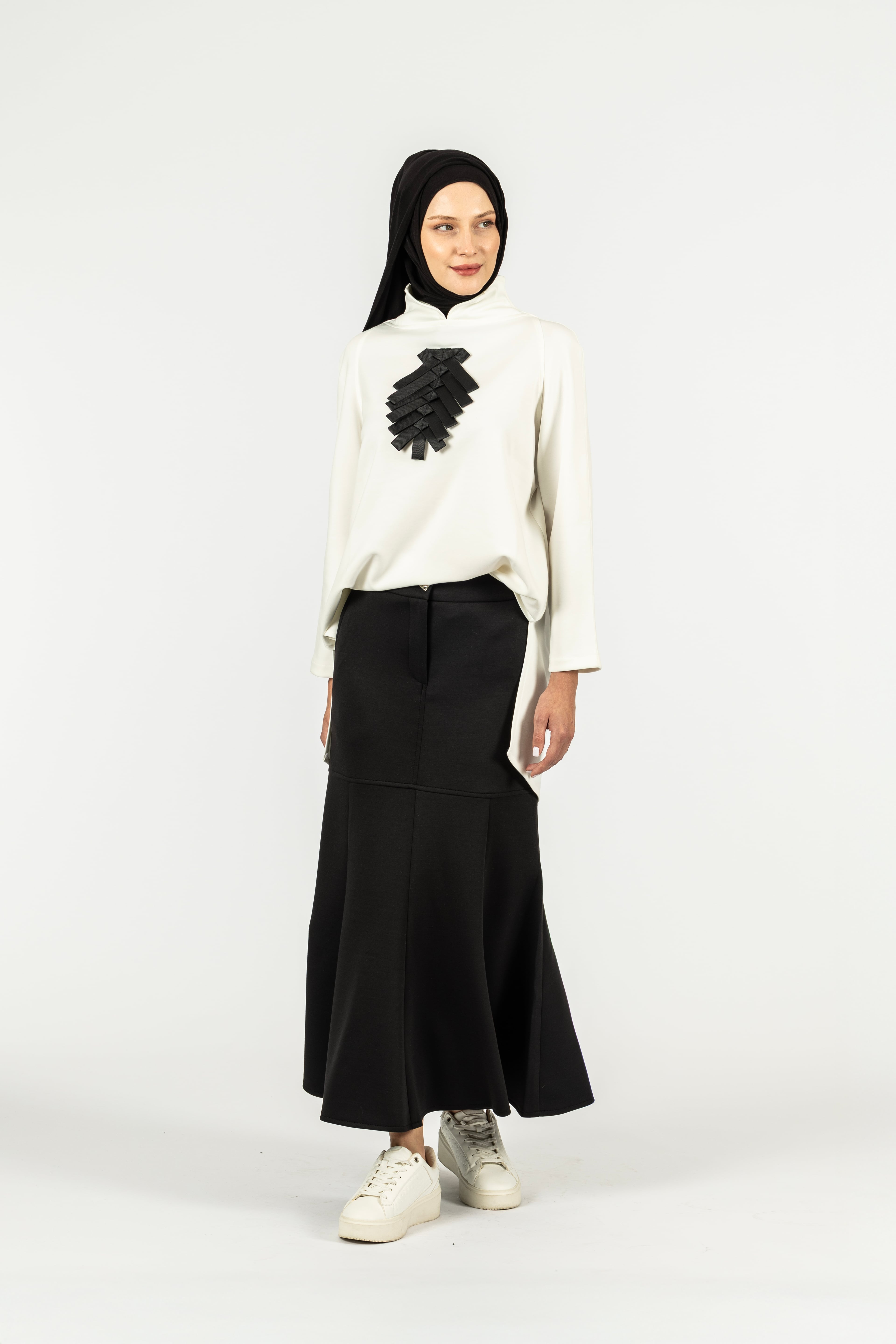 Kurdeleli Sweat - Beyaz