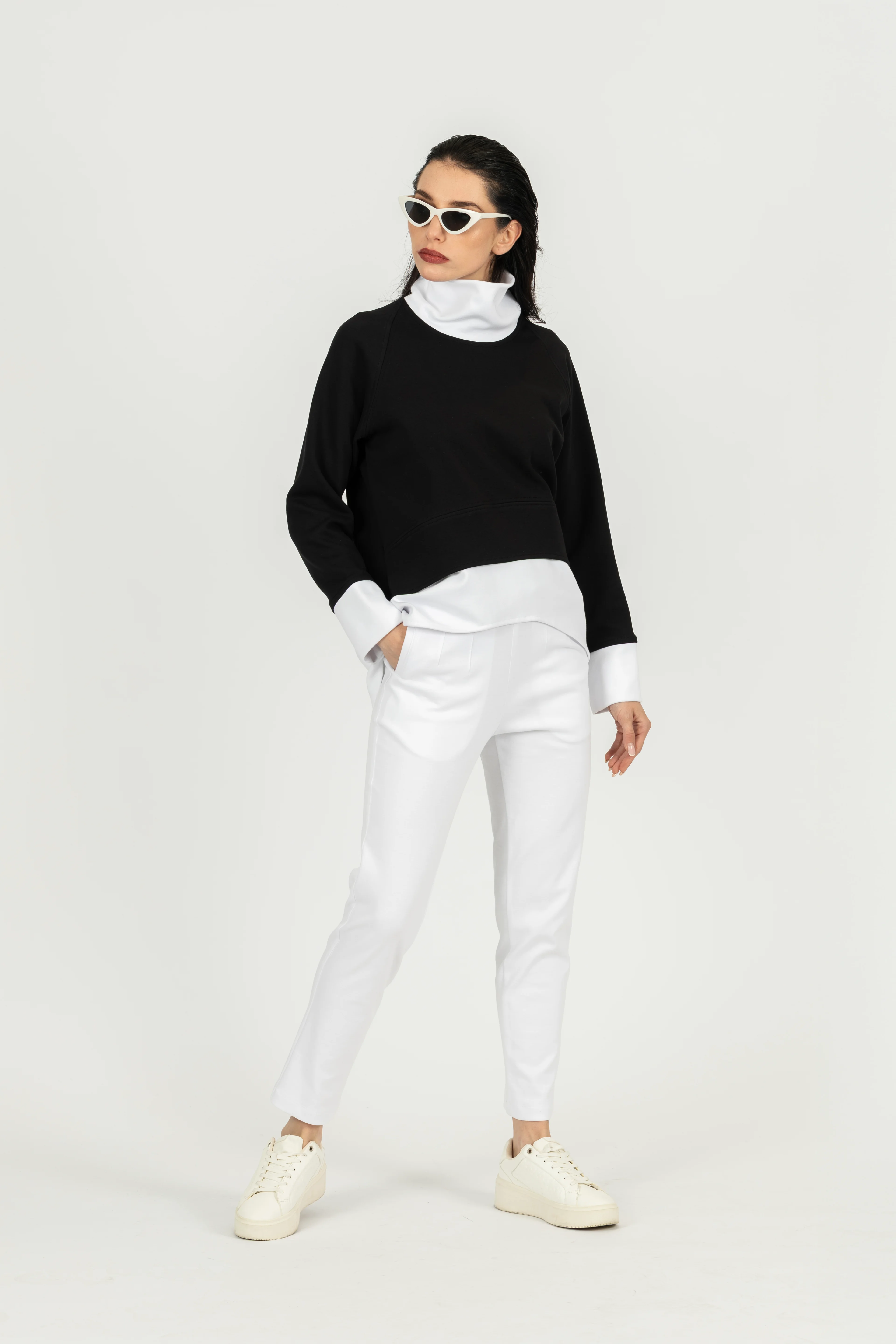 Boğazlı Kısa Sweat