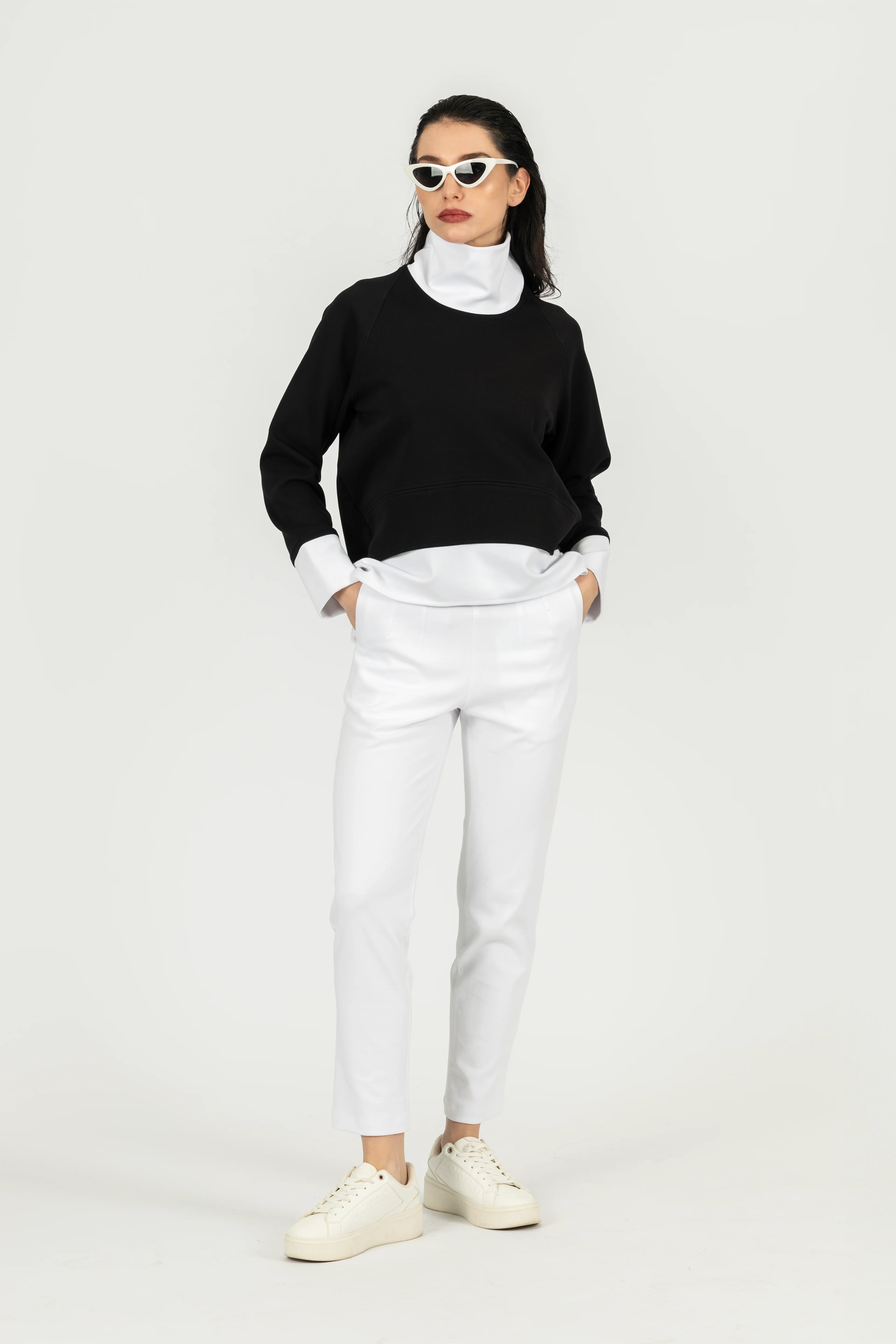 Boğazlı Kısa Sweat