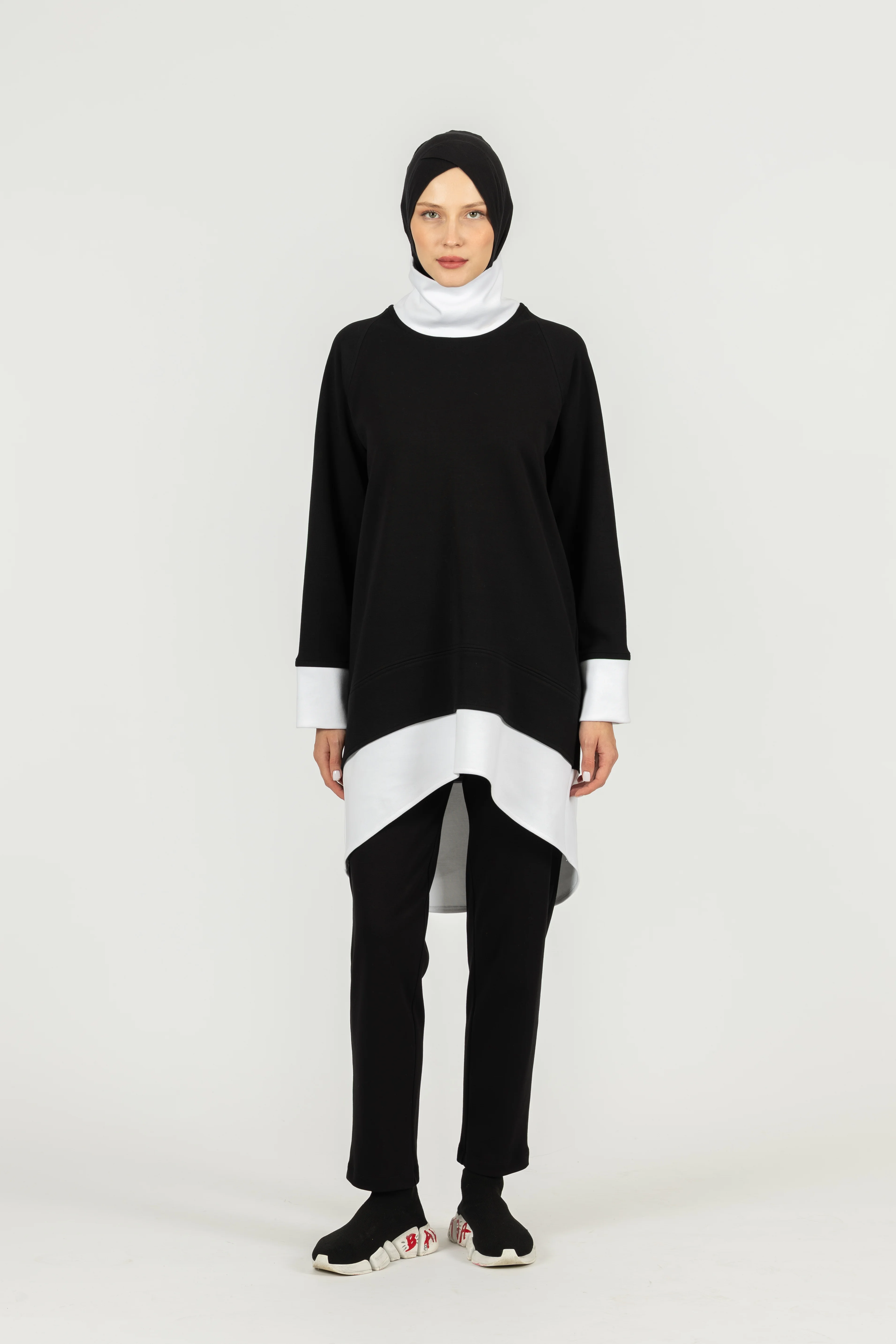 Boğazlı Uzun Sweat