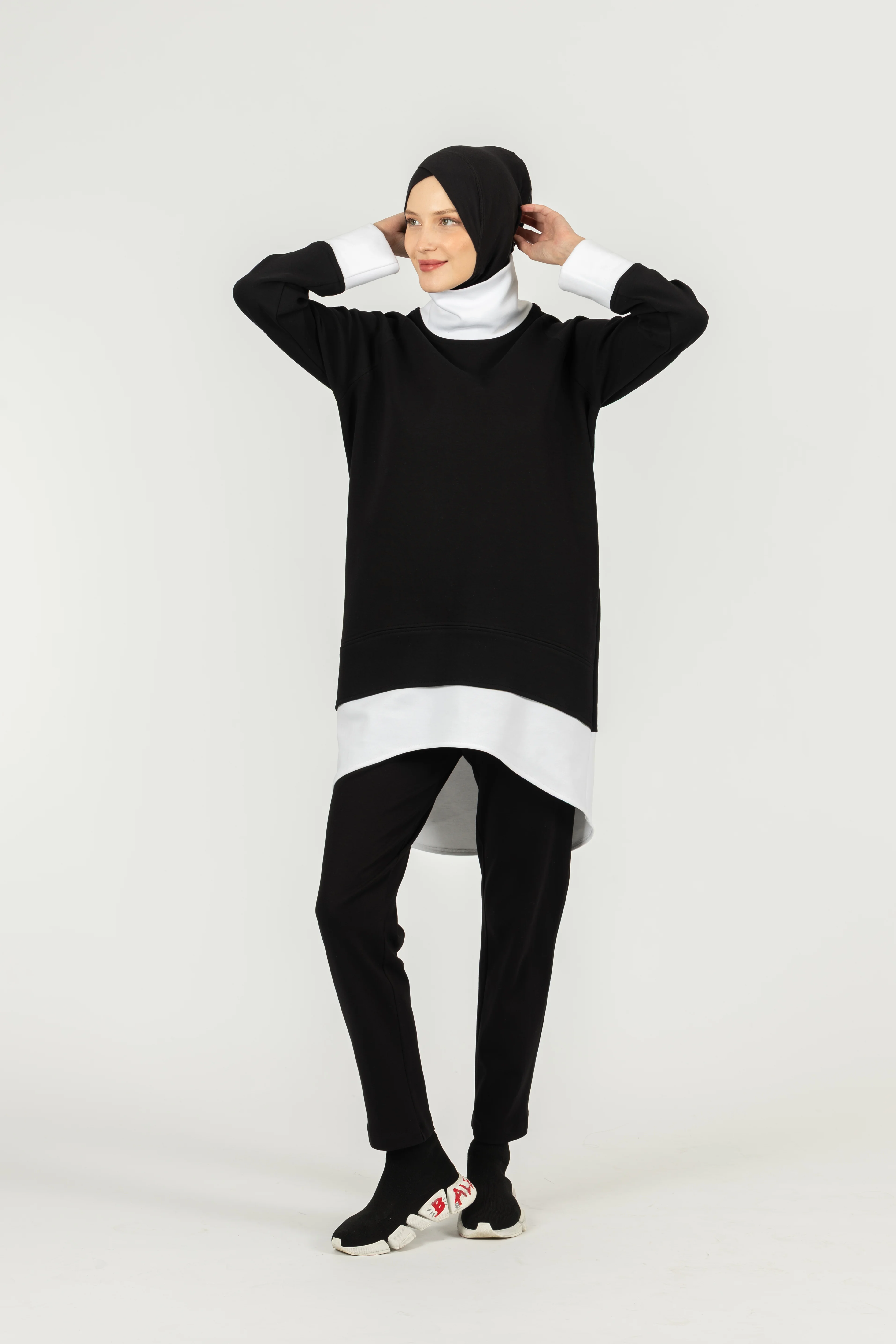 Boğazlı Uzun Sweat