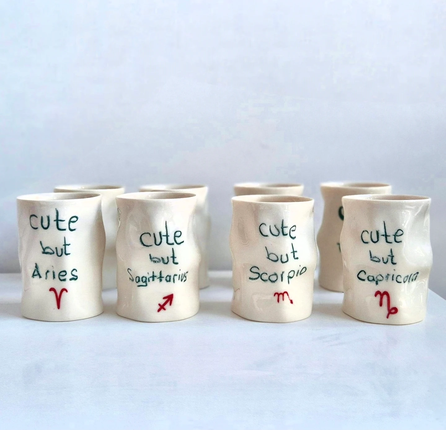 "cute but capricorn" Oğlak Burcu Porselen Amorf Kupa