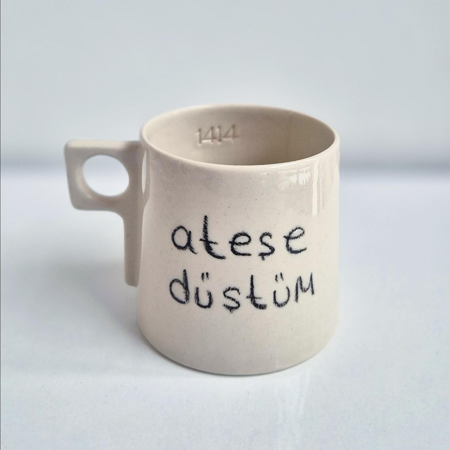 Stoneware Kupa "ateşe düştüm"