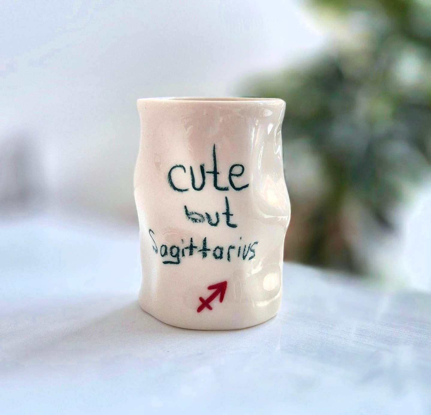 "cute but sagittarius" Yay Burcu Porselen Amorf Kupa