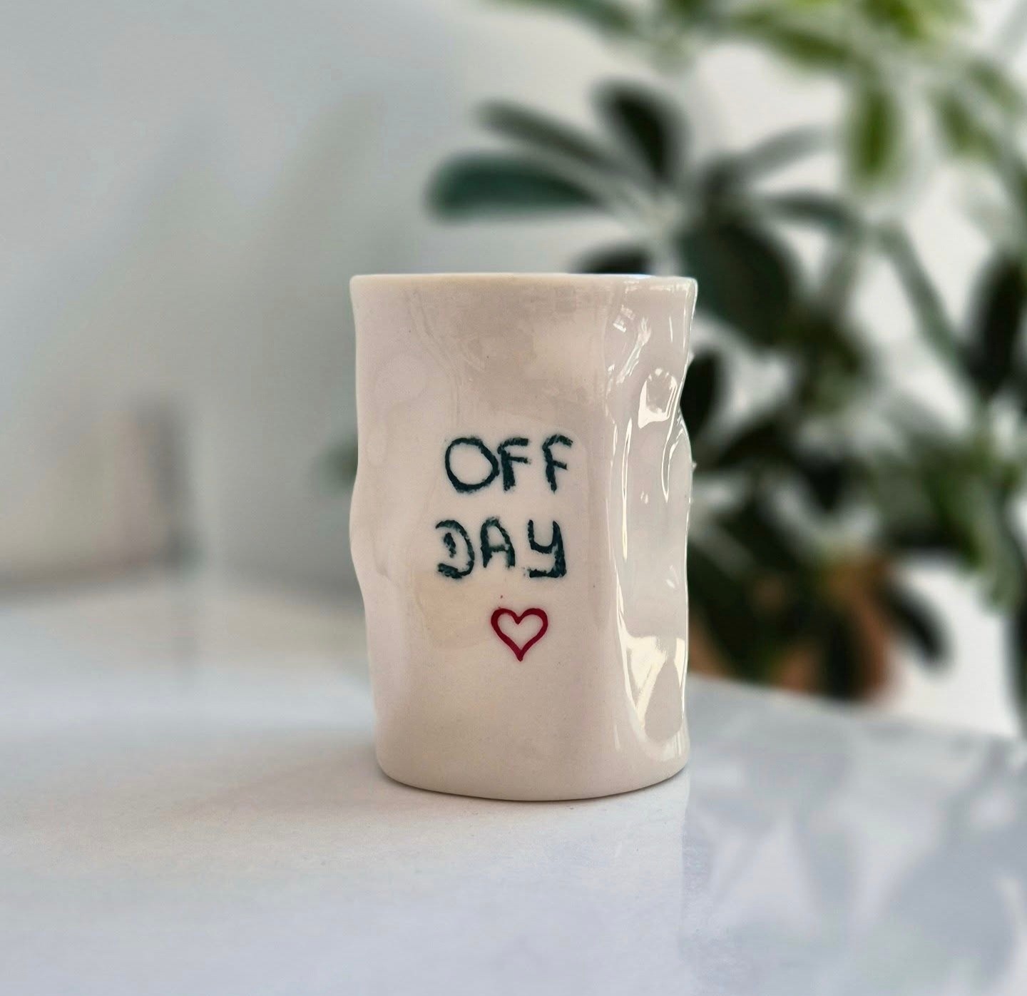 Porselen Amorf Kulpsuz Kupa " DAY OFF ♡"