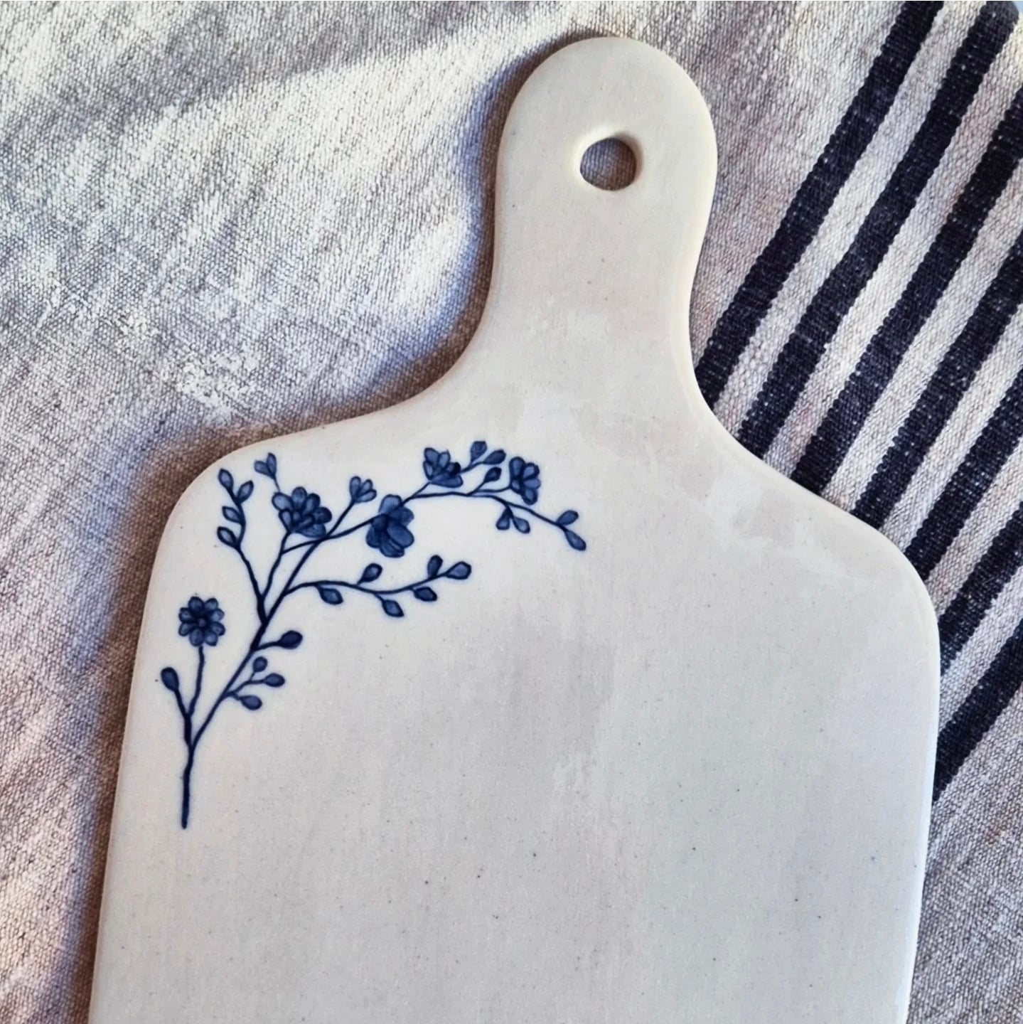 Stoneware Mavi Çiçek Kesme Tahtası / Sunumluk
