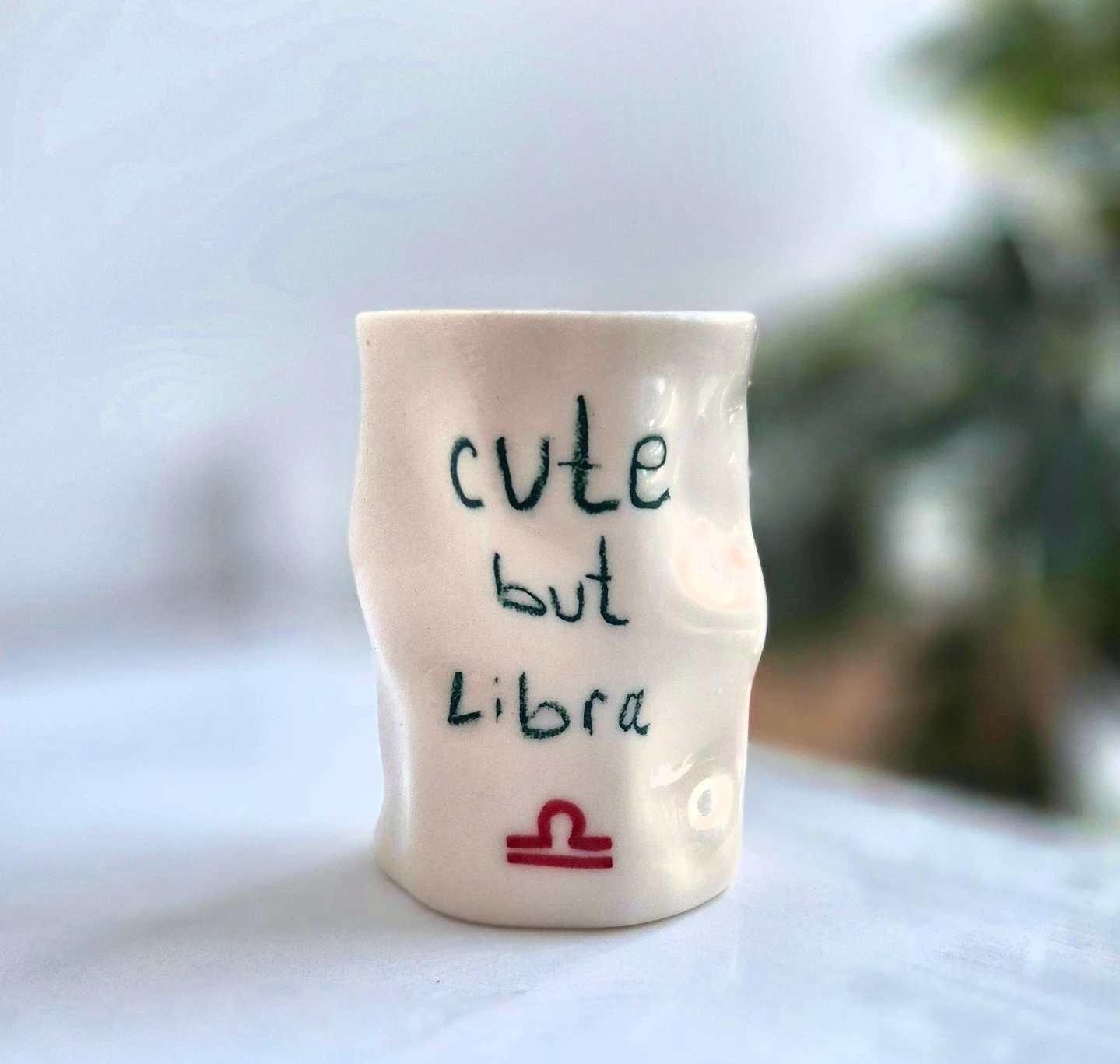 "cute but libra" Terazi Burcu Amorf Porselen Kupa