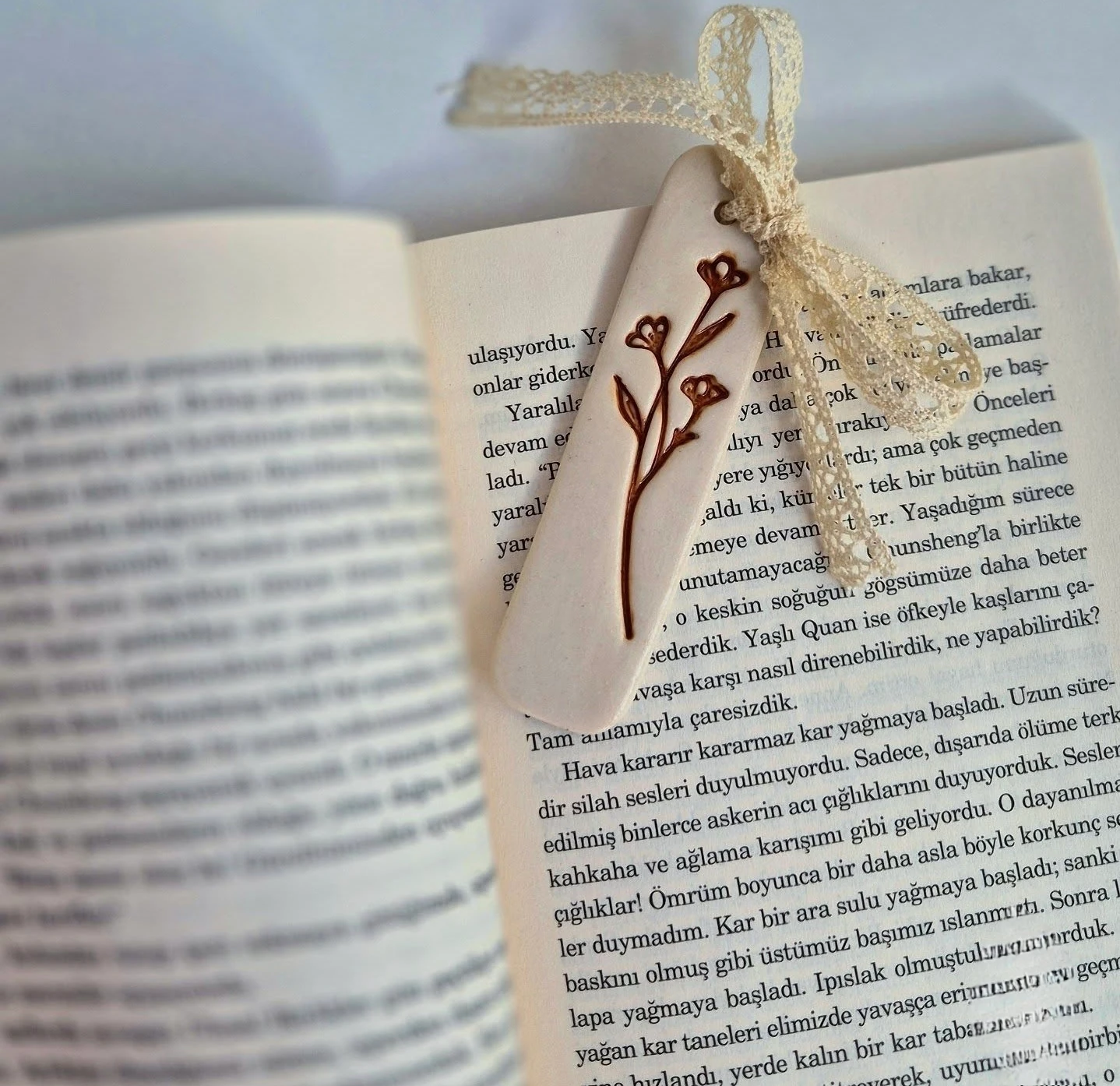 Porselen Kitap Ayracı